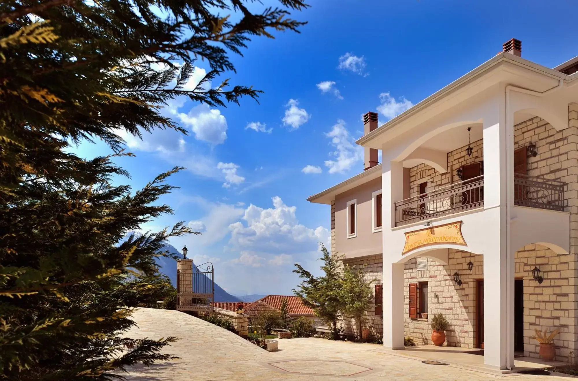 Facade/entrance, Property Building in Konitsa Mountain Hotel