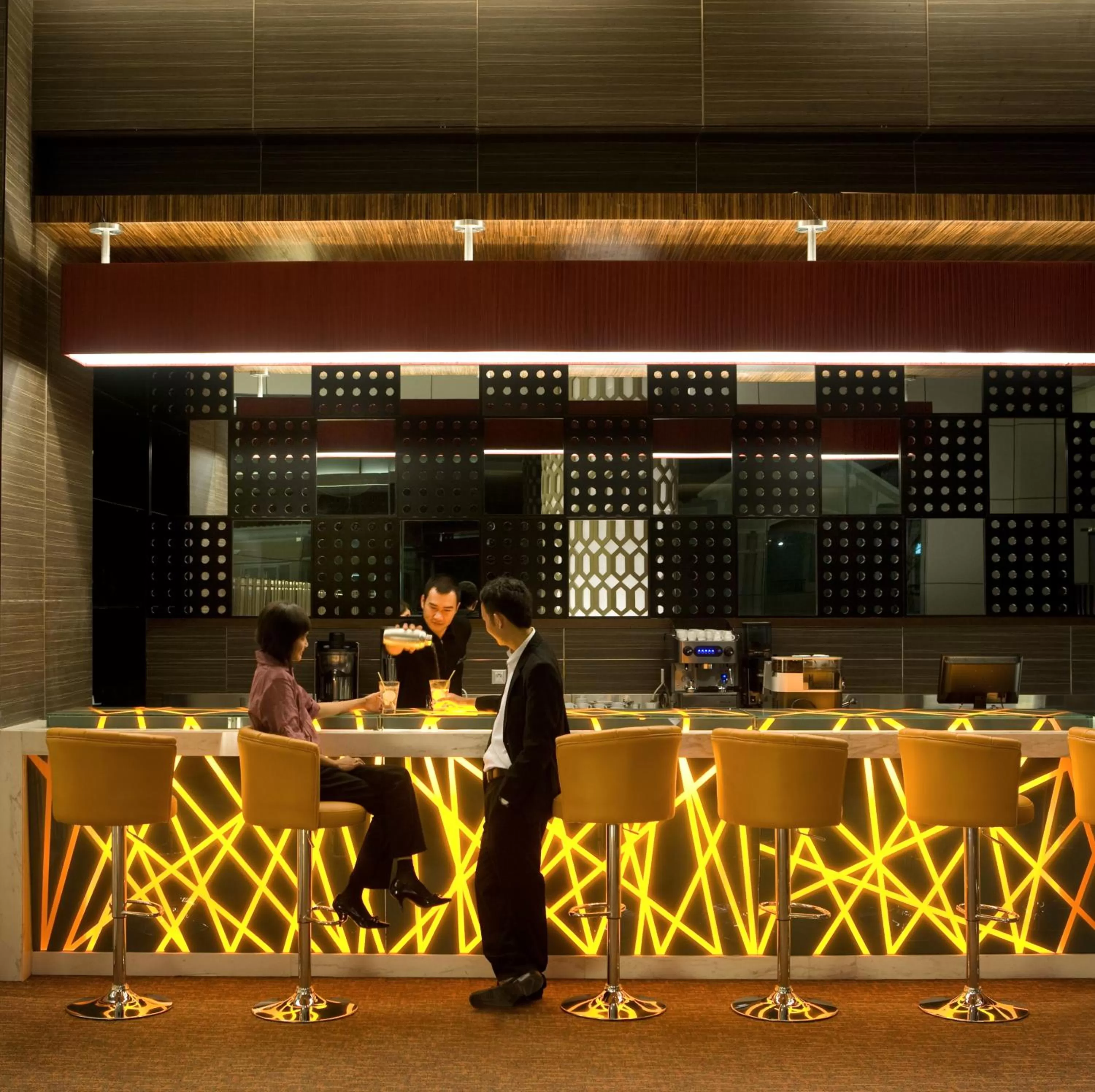 Lounge or bar in Novotel Bangka Hotel & Convention Center