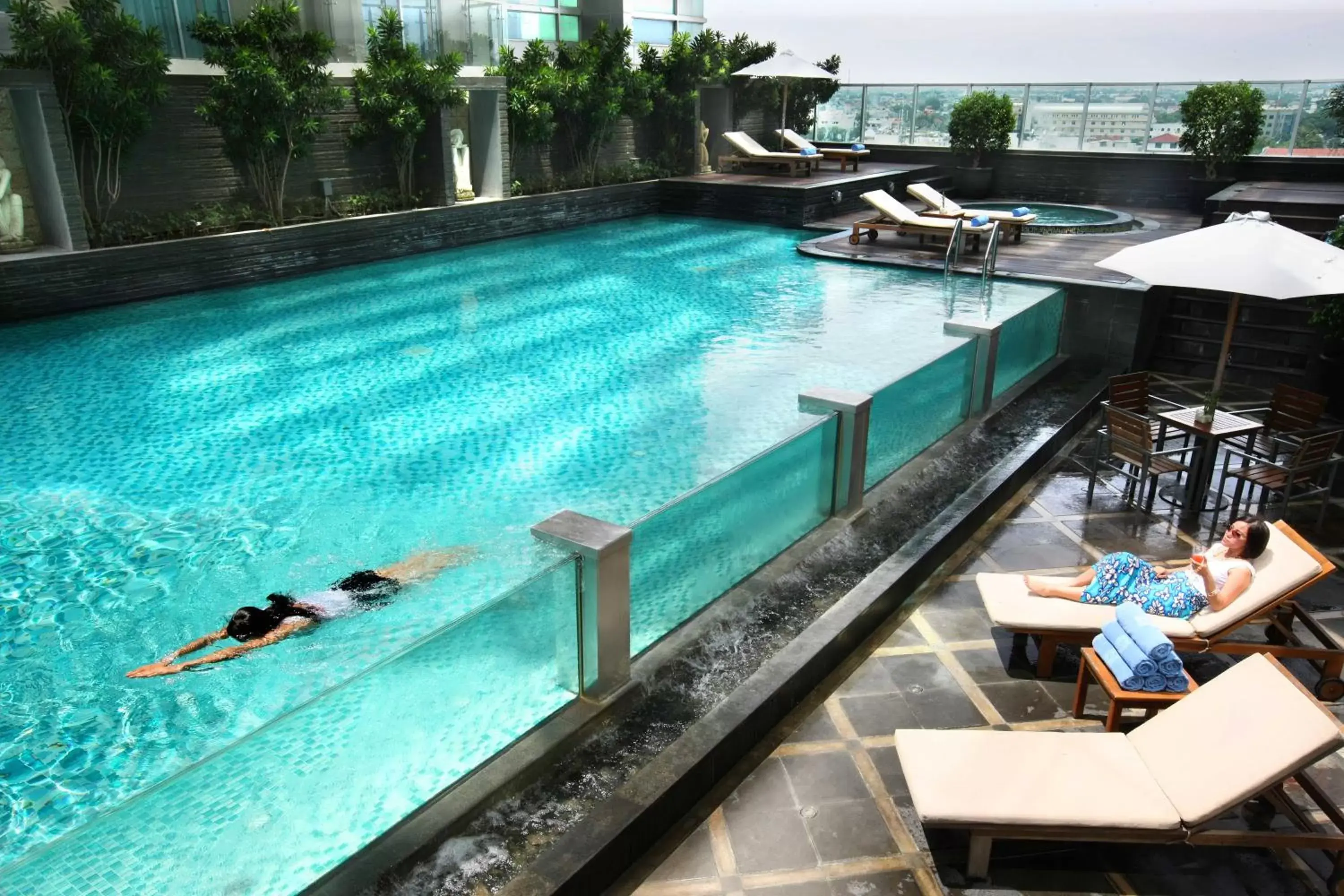 On site, Swimming Pool in Cambridge Hotel Medan