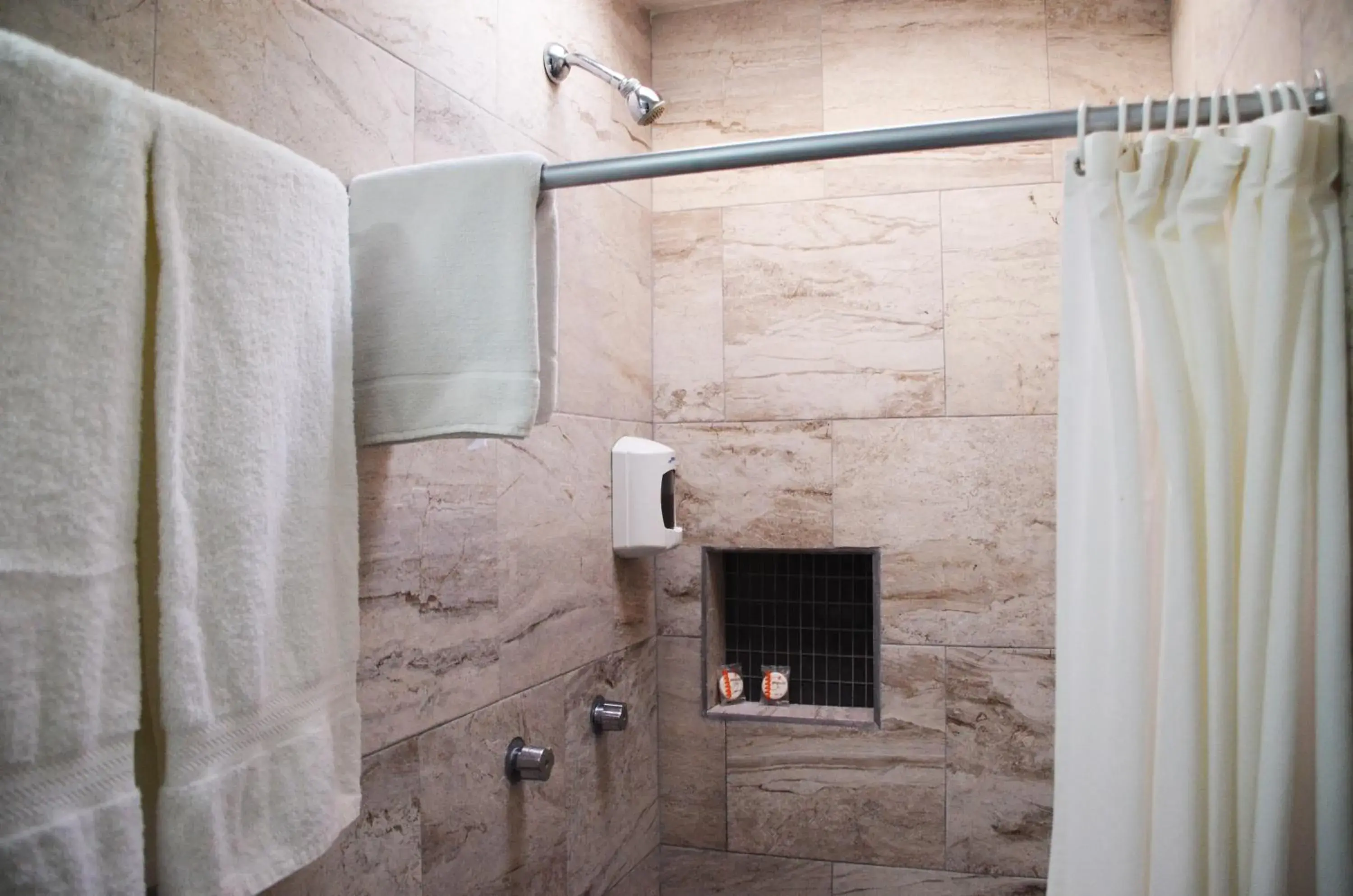 Shower, Bathroom in Hotel Estefania