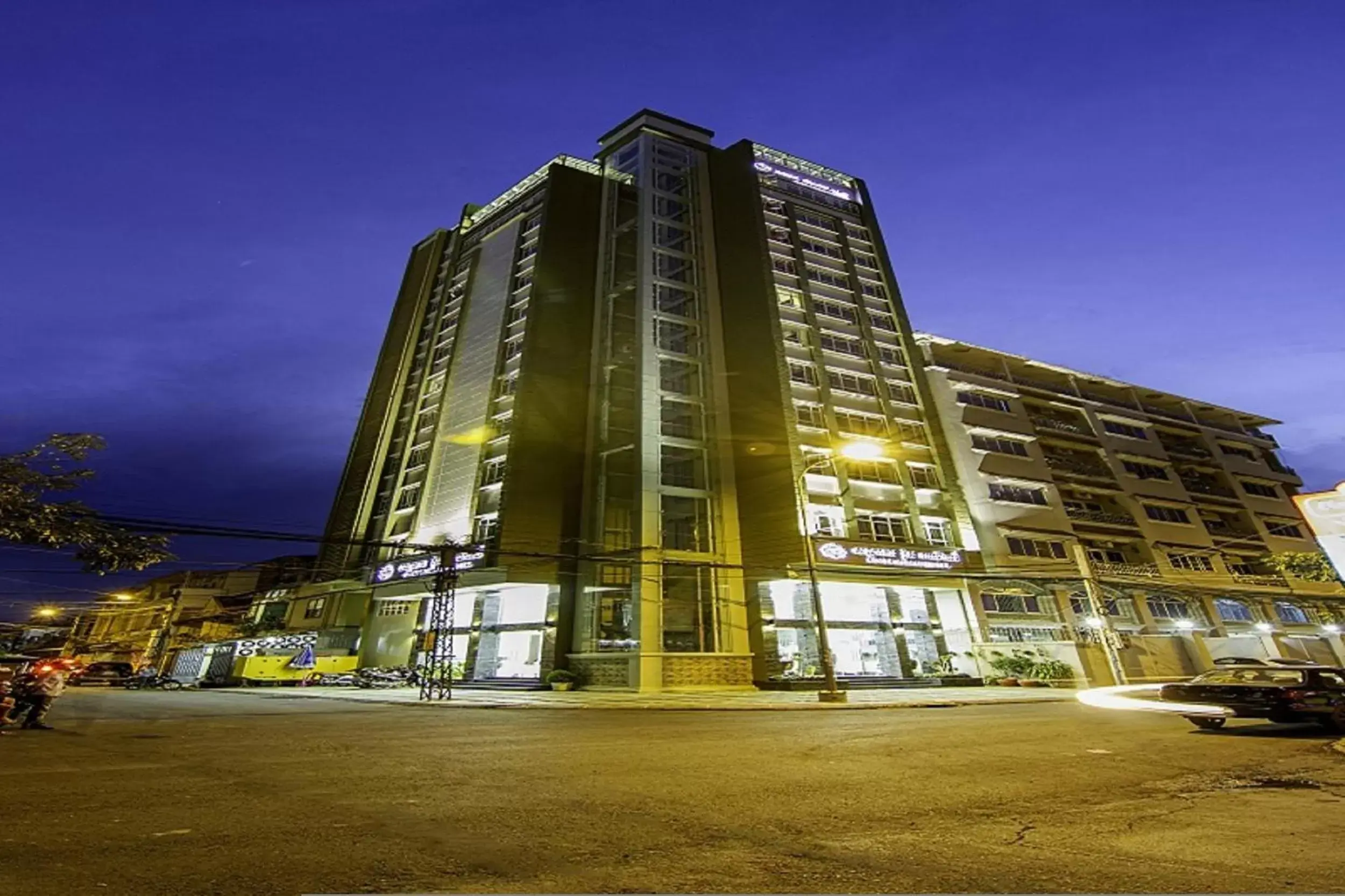 Facade/entrance, Property Building in Rose Emerald Hotel