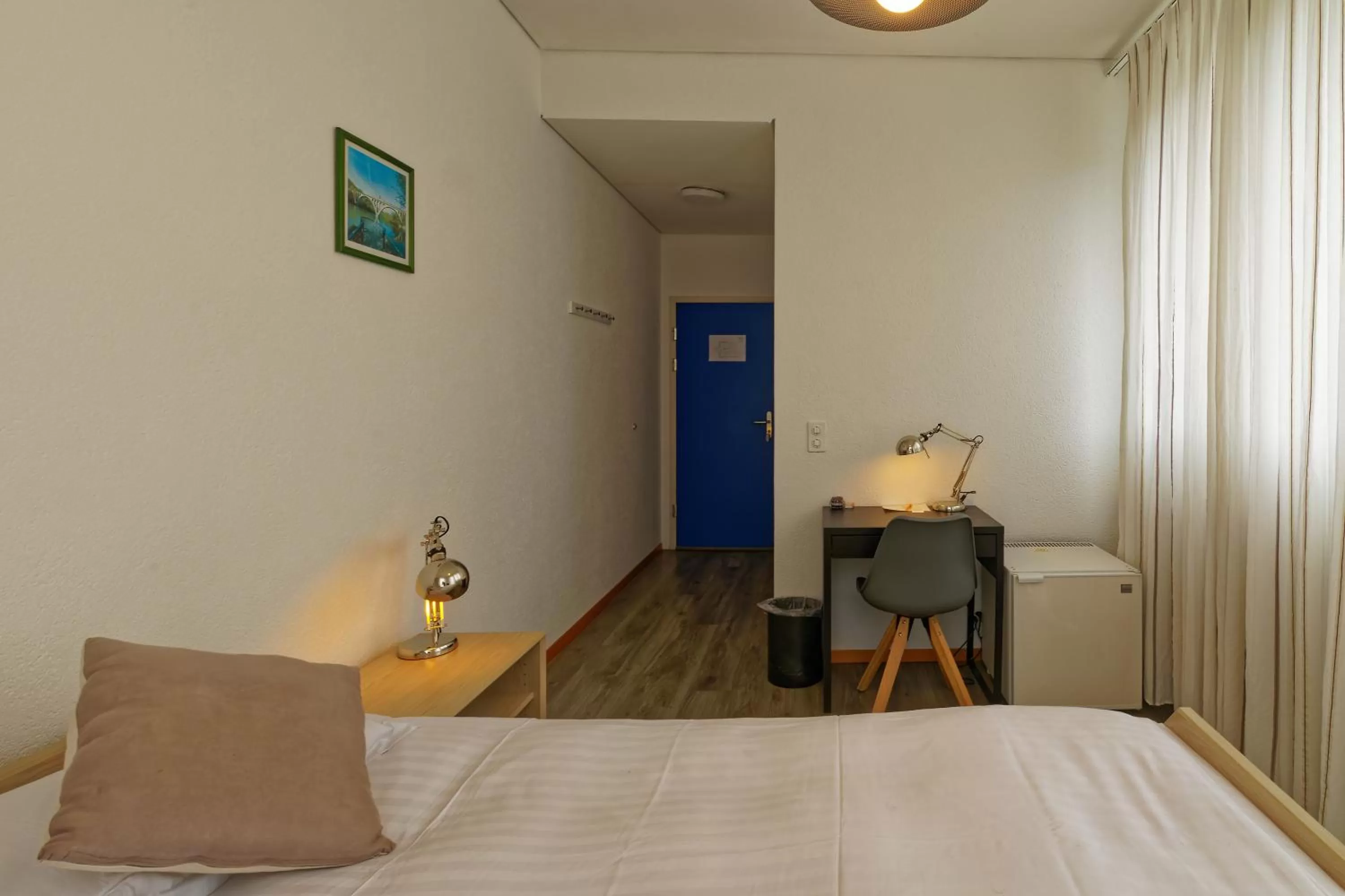 Photo of the whole room, Bed in Les Chambres du CTN