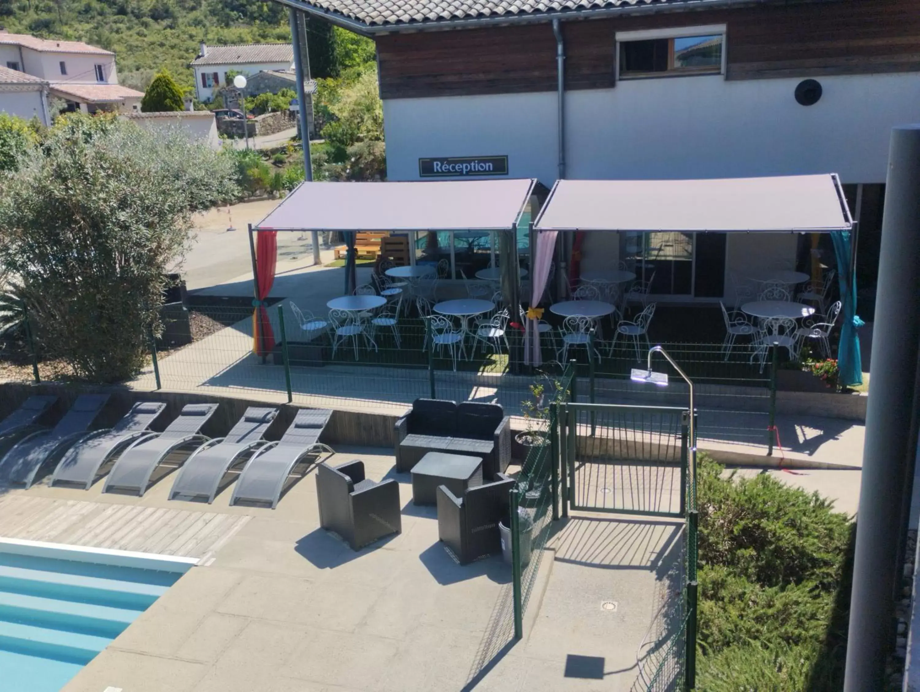 Swimming Pool in Hotel Le Vanséen