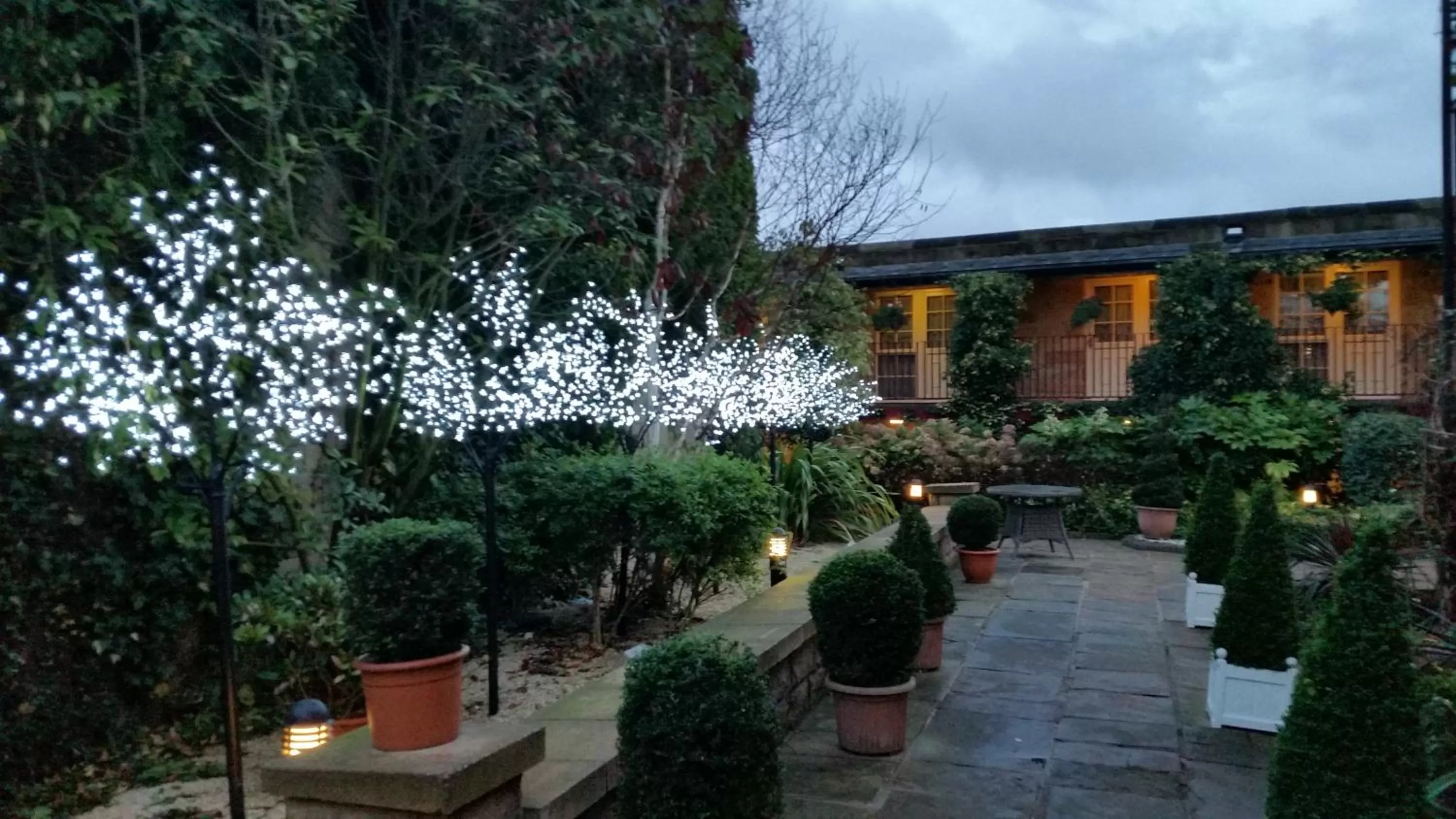 Garden in Garrison Hotel