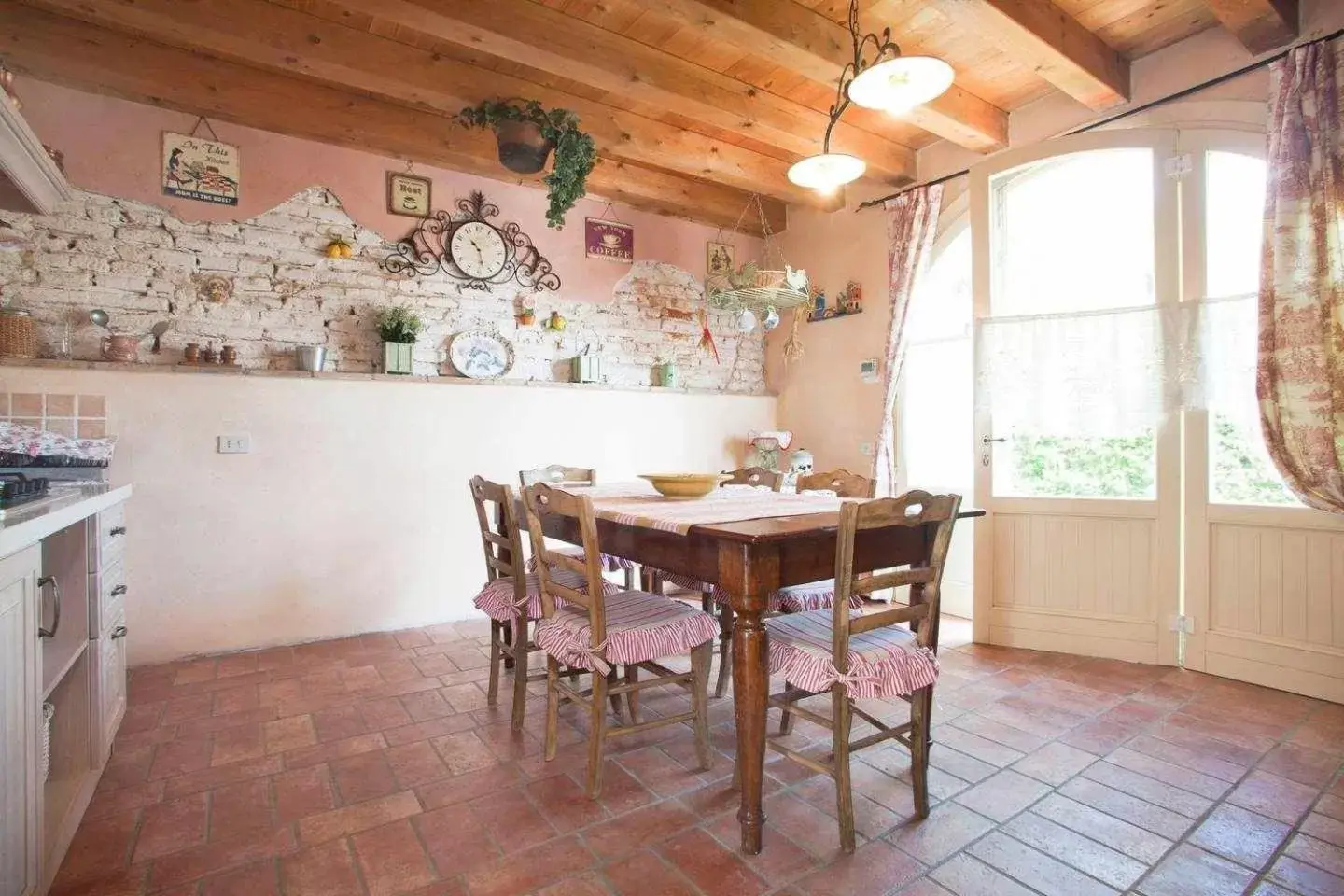 Dining Area in Rosalimone BeB