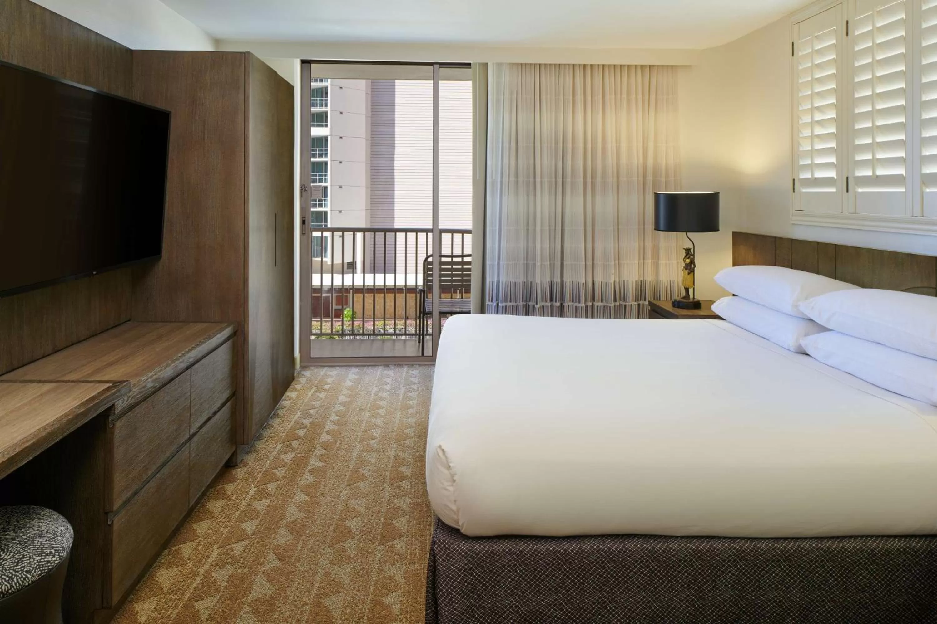 View (from property/room), Bed in Embassy Suites by Hilton Waikiki Beach Walk