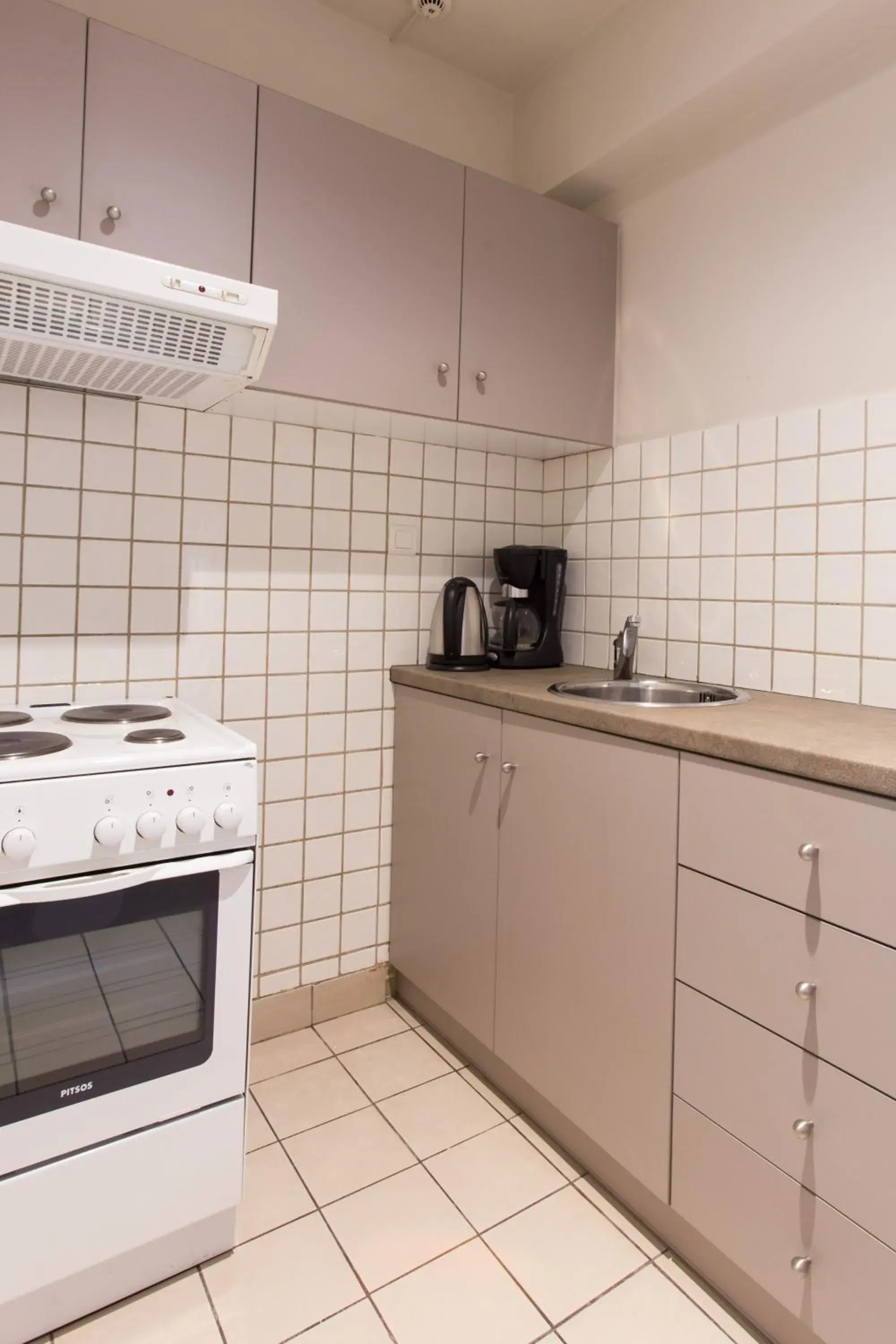 Coffee/tea facilities, Kitchen/Kitchenette in Delice Hotel - Family Apartments