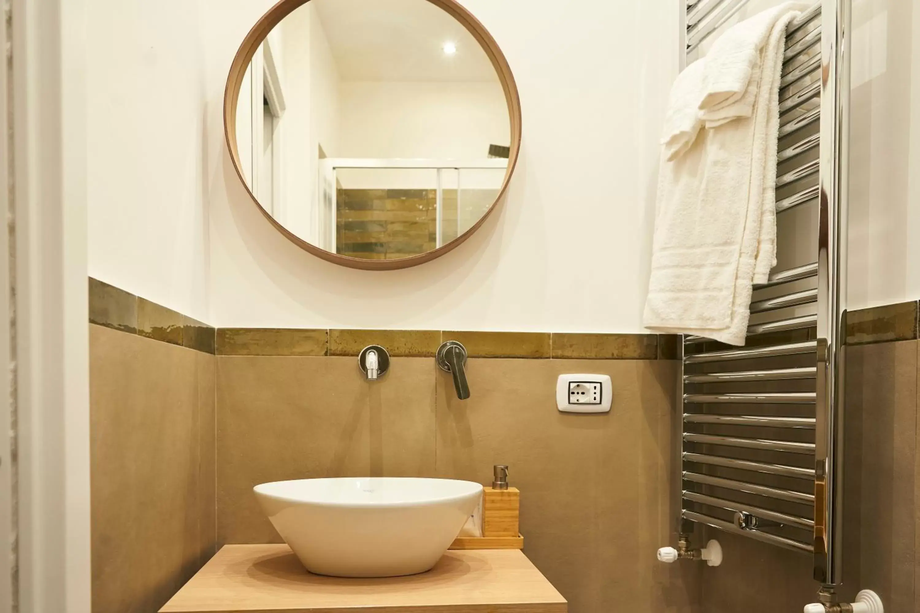 Bathroom in Ballarò Guest House