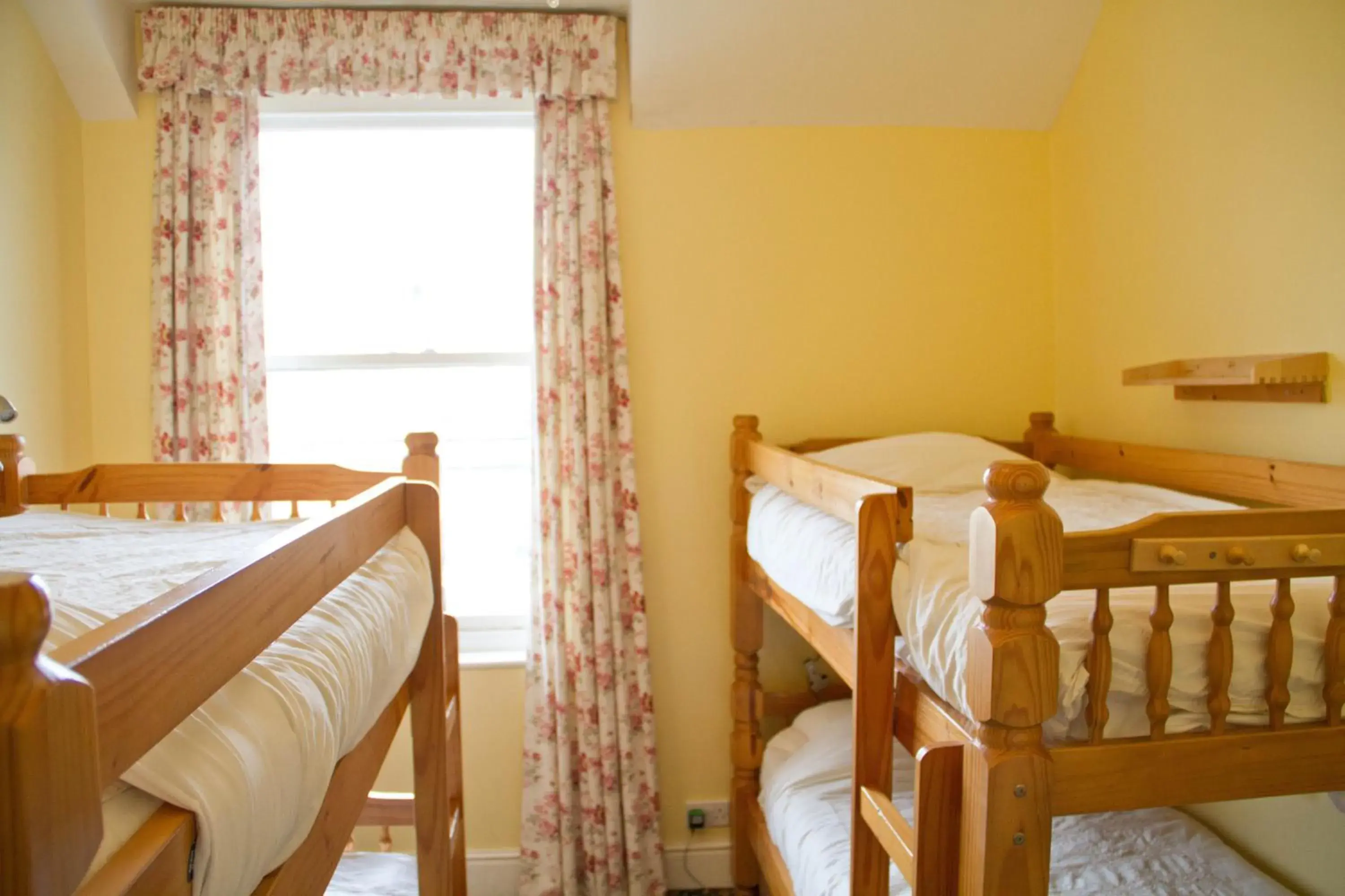 Photo of the whole room in Llandudno Hostel