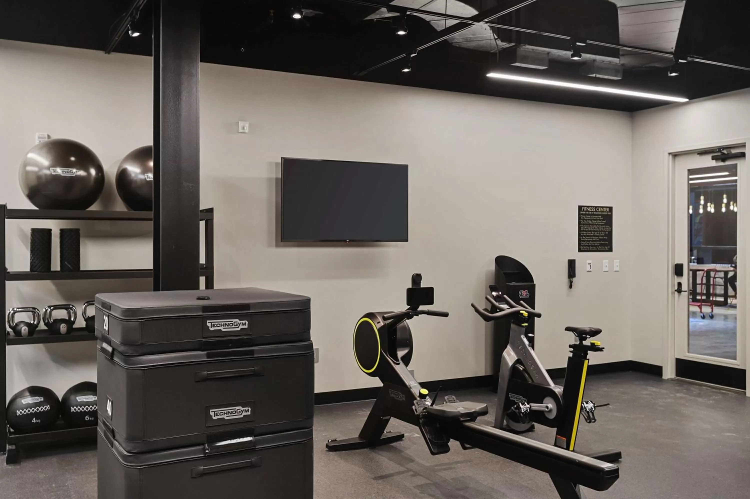 Fitness centre/facilities in Canopy By Hilton Memphis Downtown
