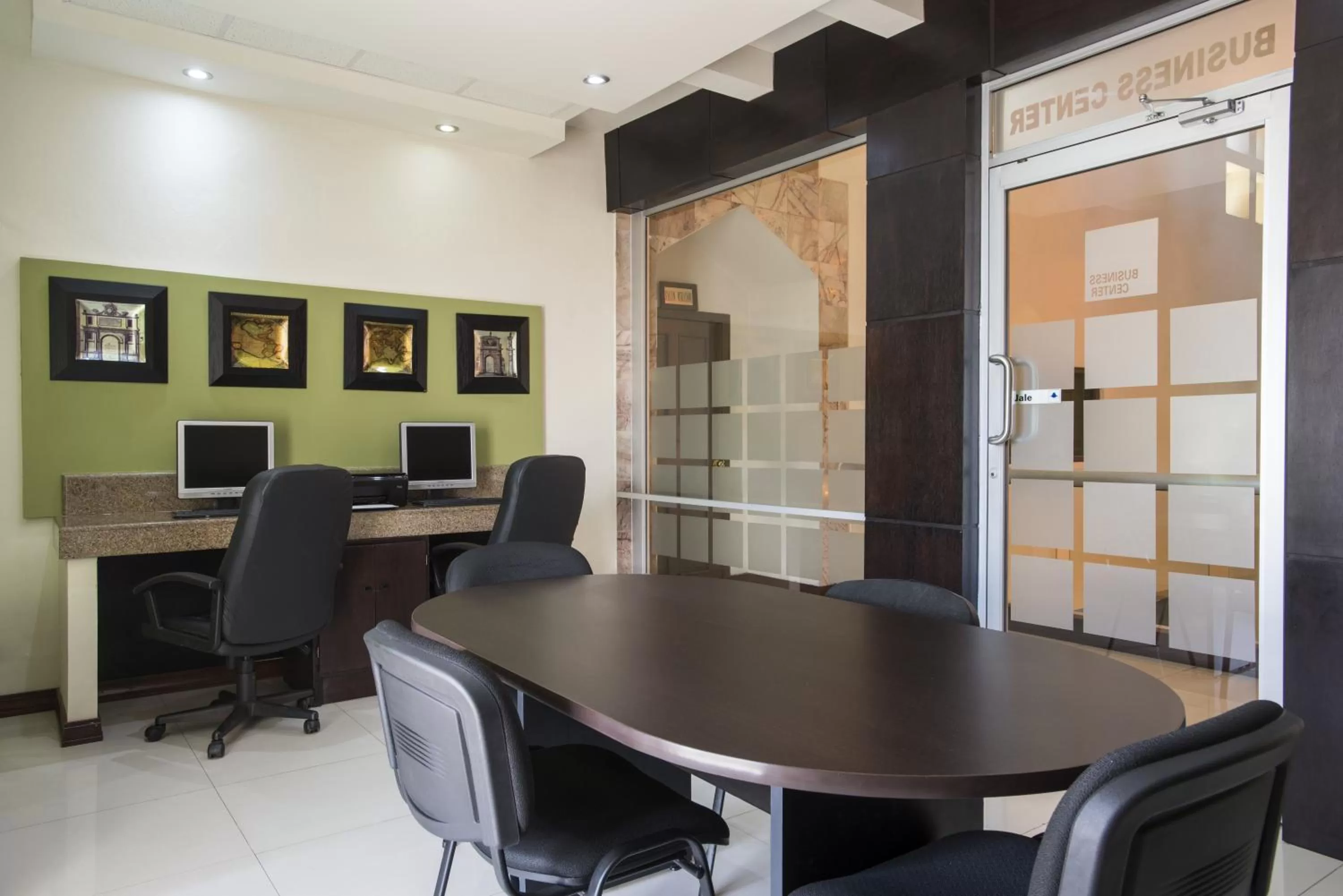 Business facilities in Wyndham Garden Obregon
