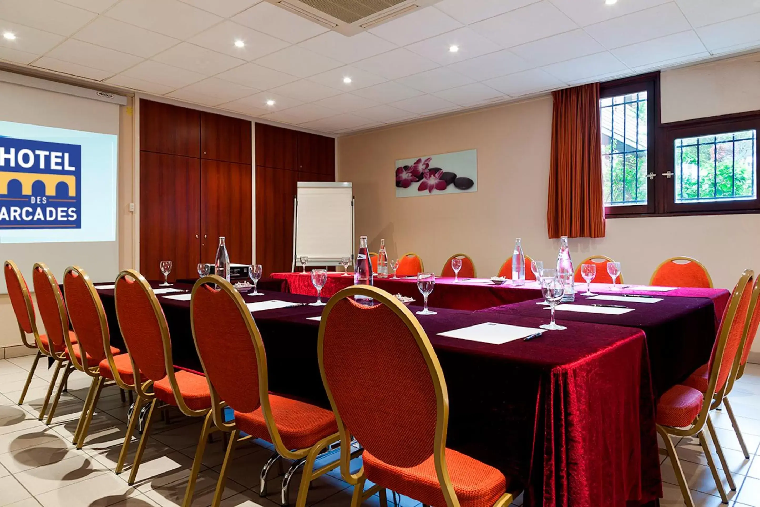 Meeting/conference room in Hôtel des Arcades de Cachan - Grand Paris Sud
