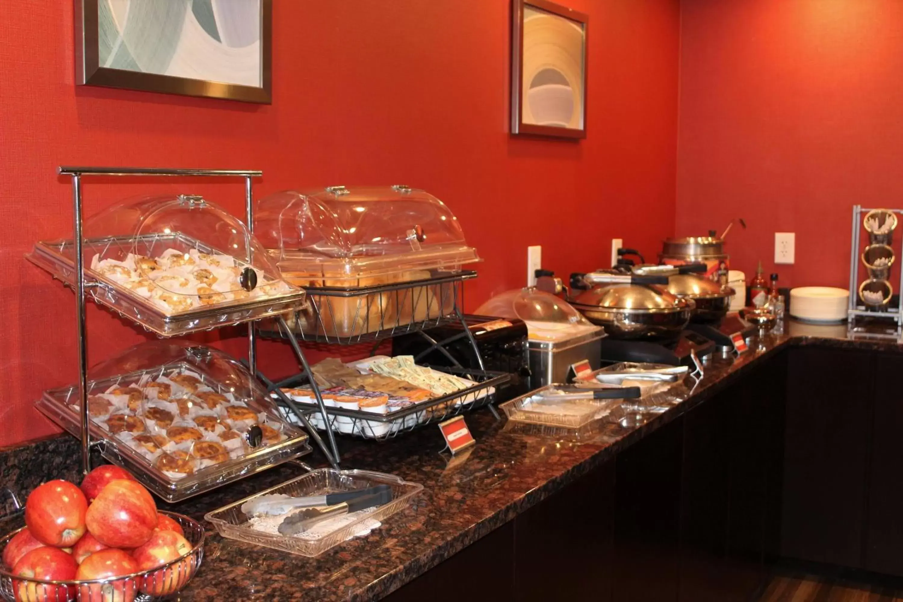 Breakfast, Food in TownePlace Suites Wilmington Newark / Christiana