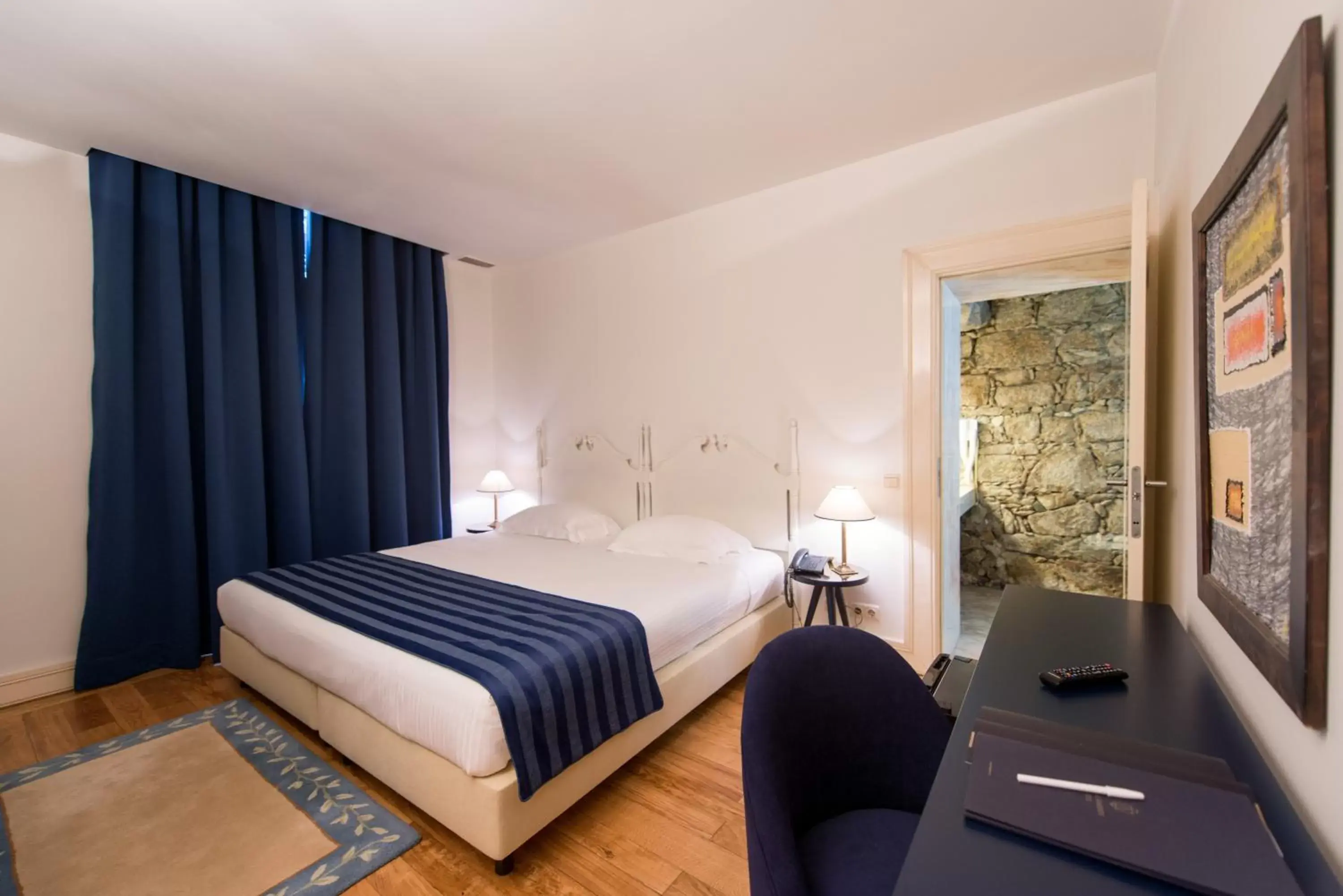 Bedroom, Bed in Hotel Villa Garden Braga