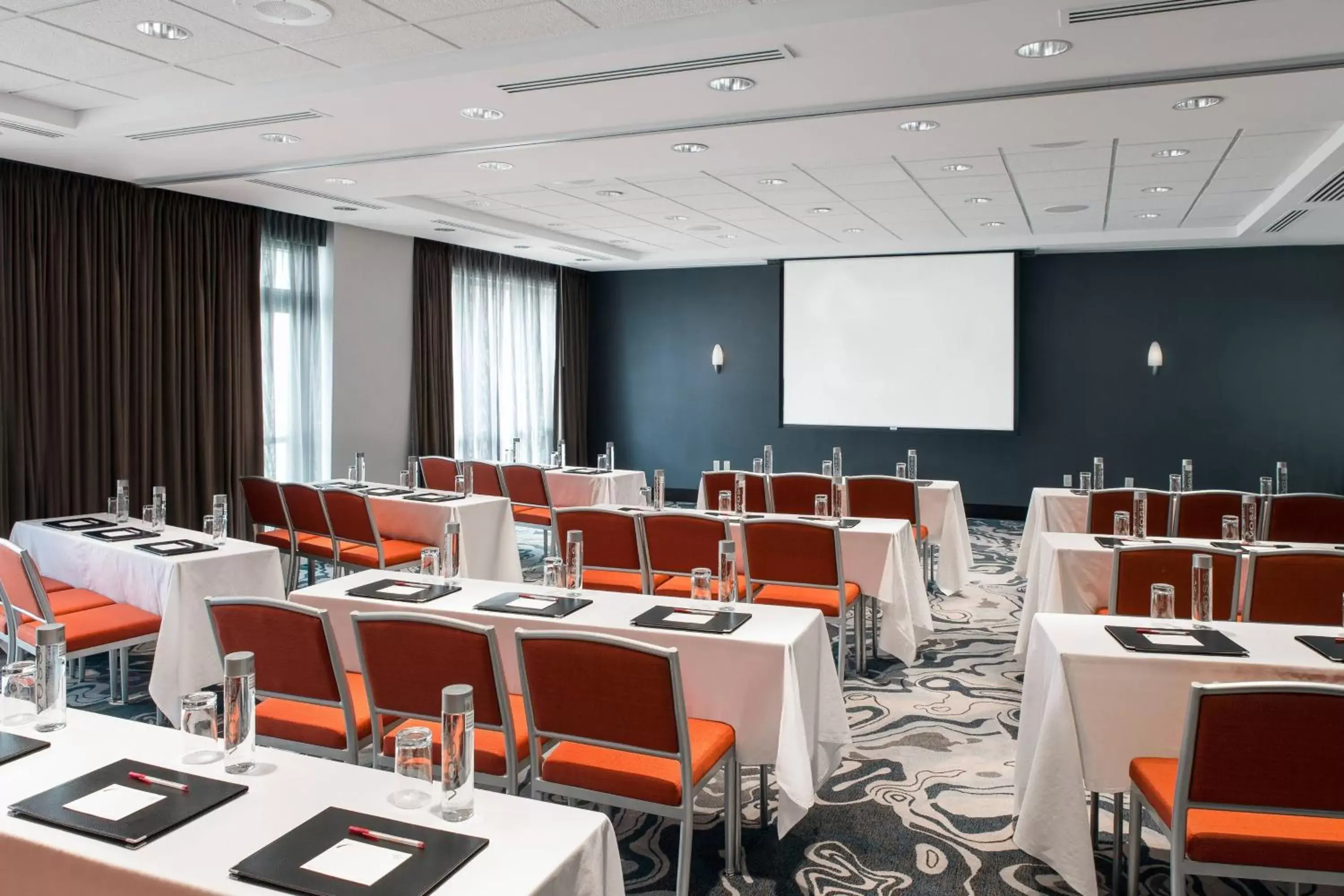 Meeting/conference room in Residence Inn Los Angeles Burbank/Downtown