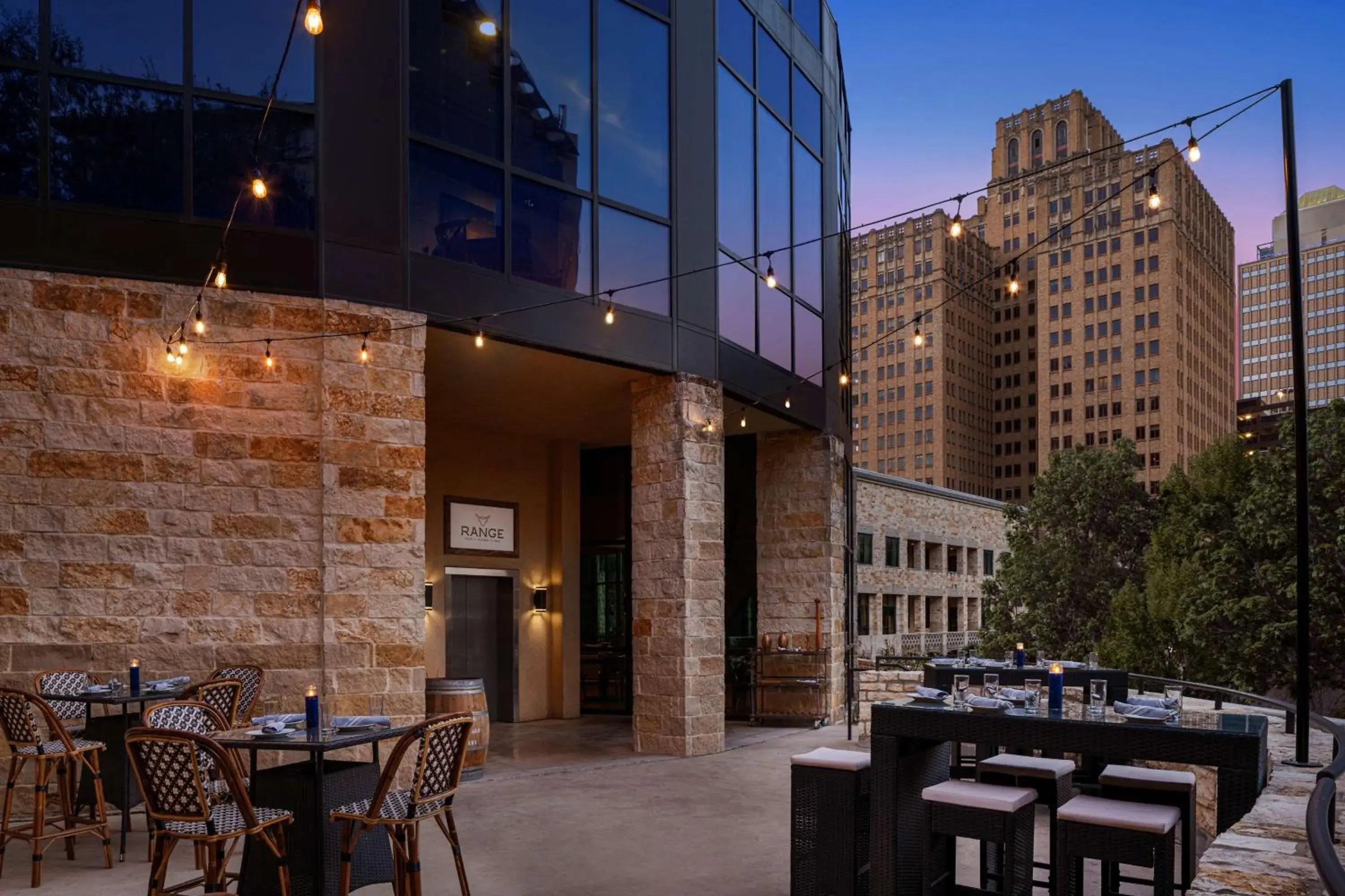 Restaurant/places to eat in Embassy Suites San Antonio Riverwalk-Downtown