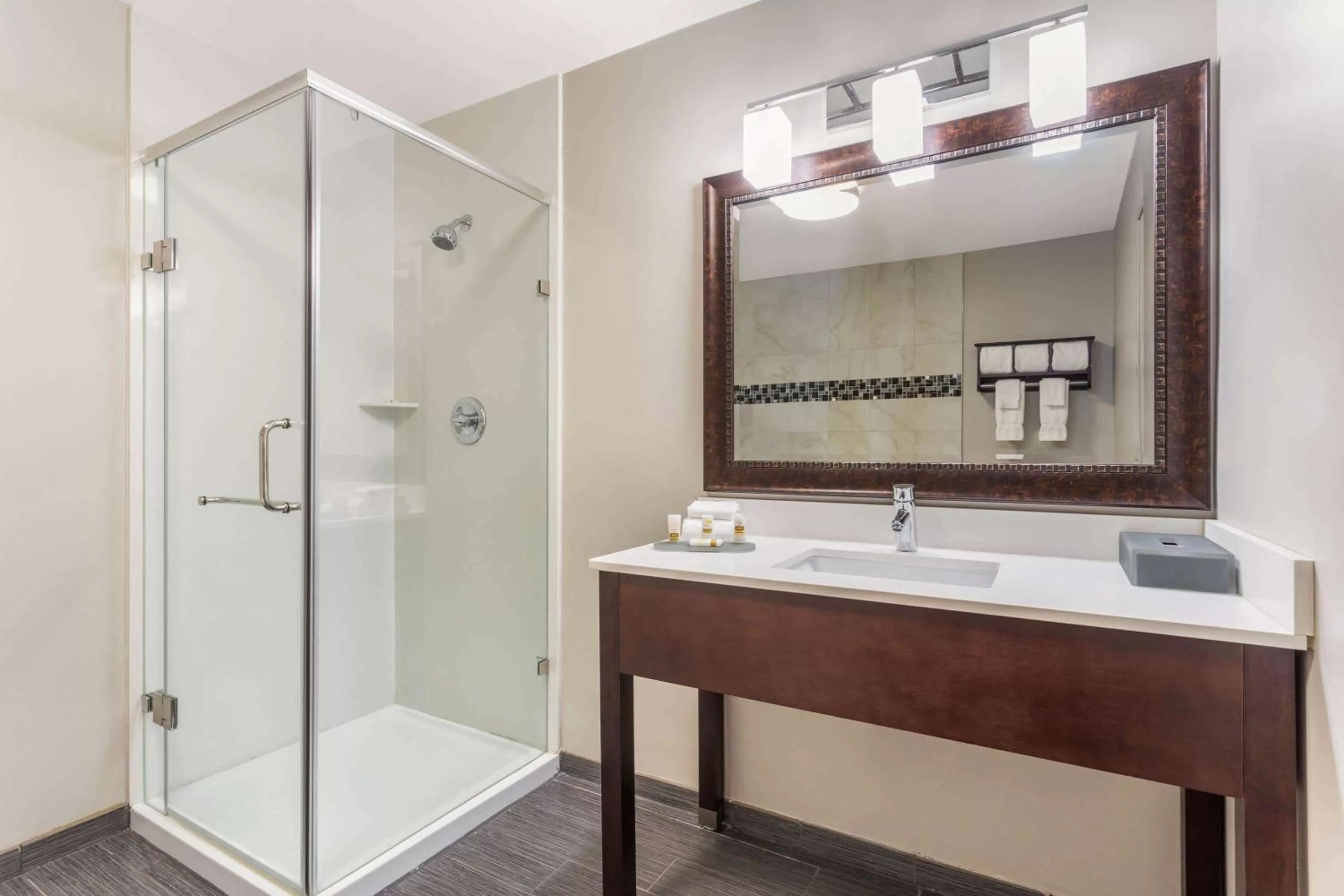 Bathroom in La Quinta by Wyndham Rockford