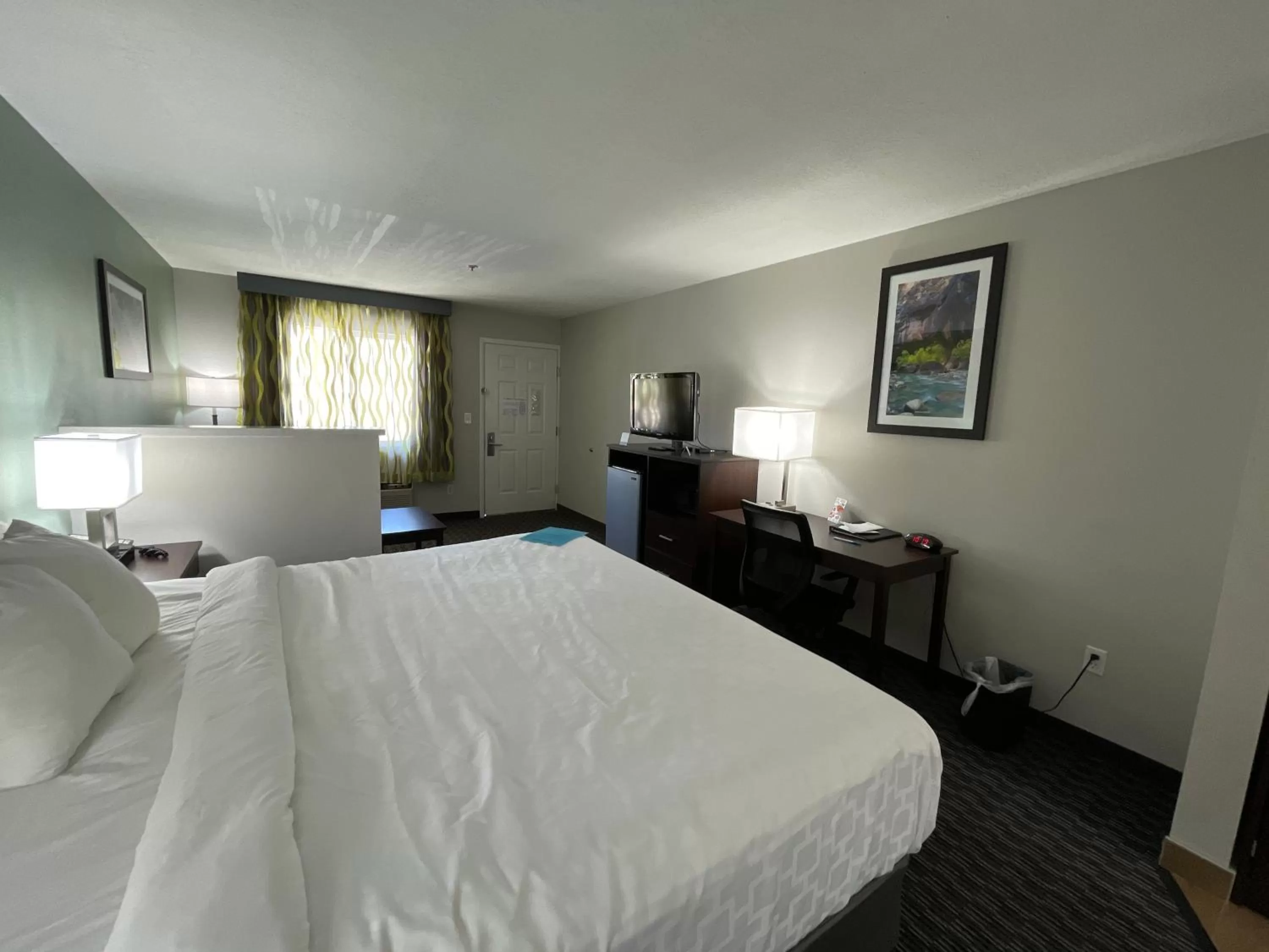 Bed in Wingate by Wyndham Cedar City