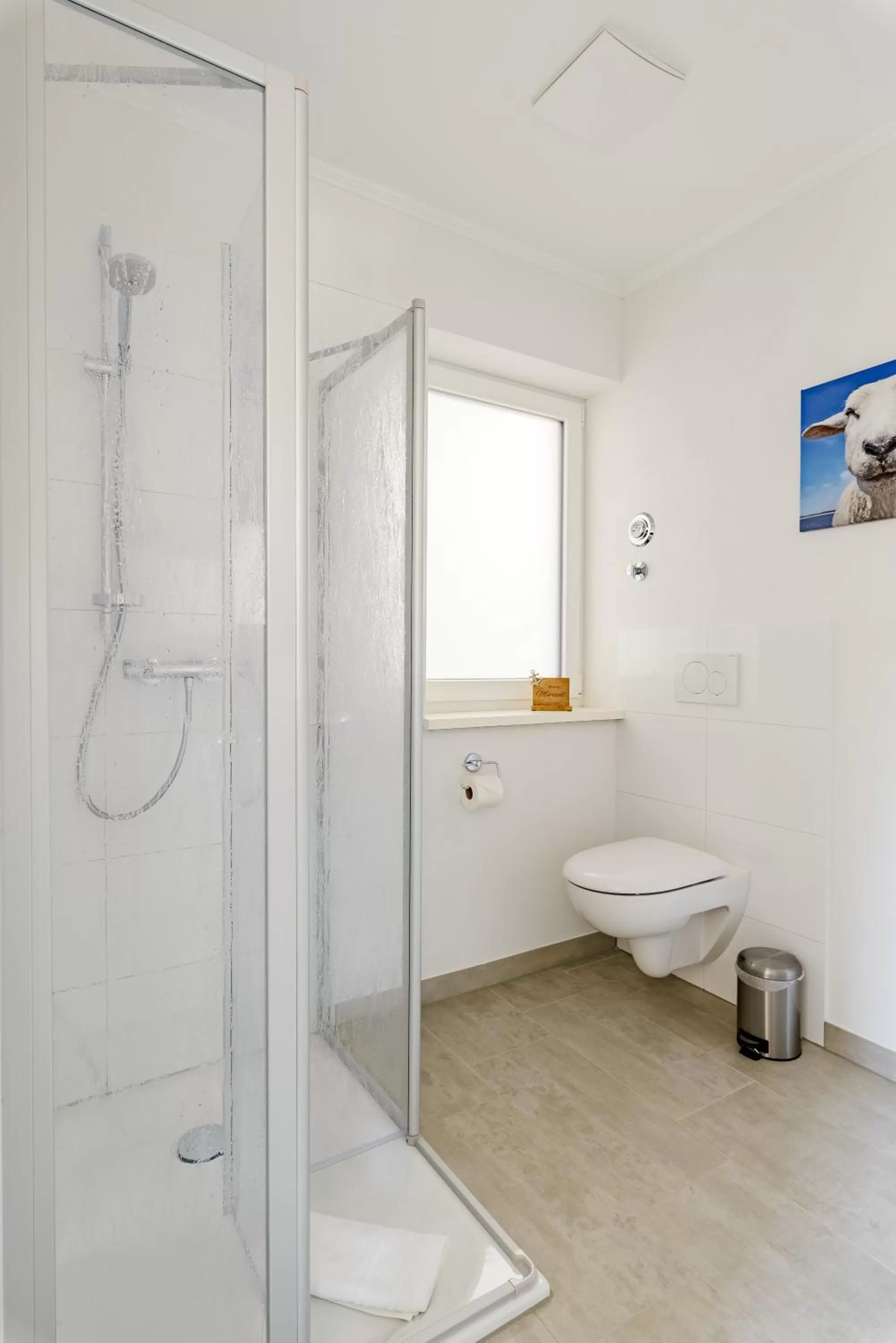 Bathroom in Nordsee-Hotel Hinrichsen