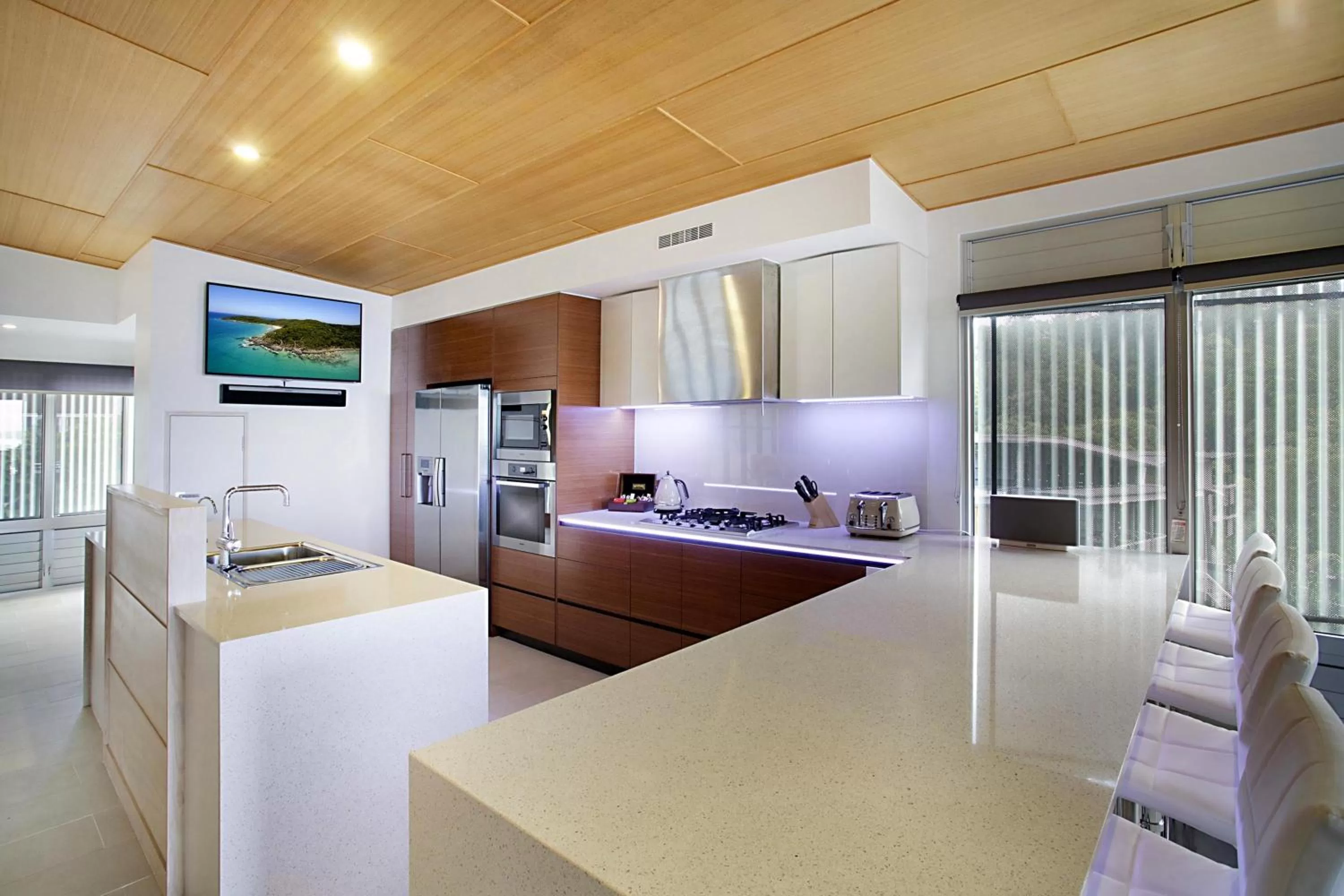 Kitchen or kitchenette in Peppers Noosa Resort and Villas