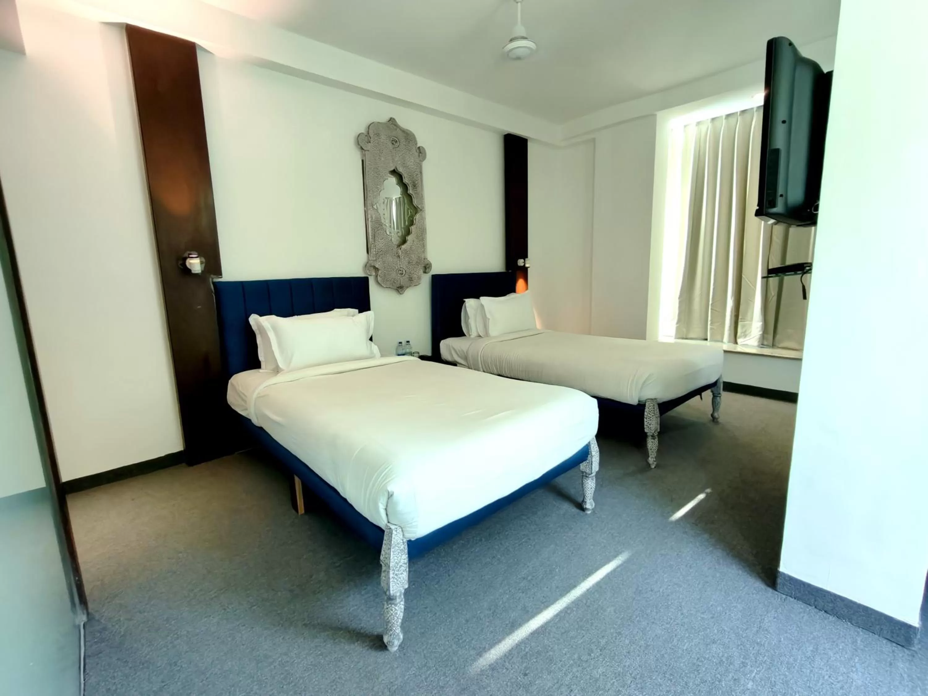 Photo of the whole room, Bed in The Sky Imperial Hotel Yahvi