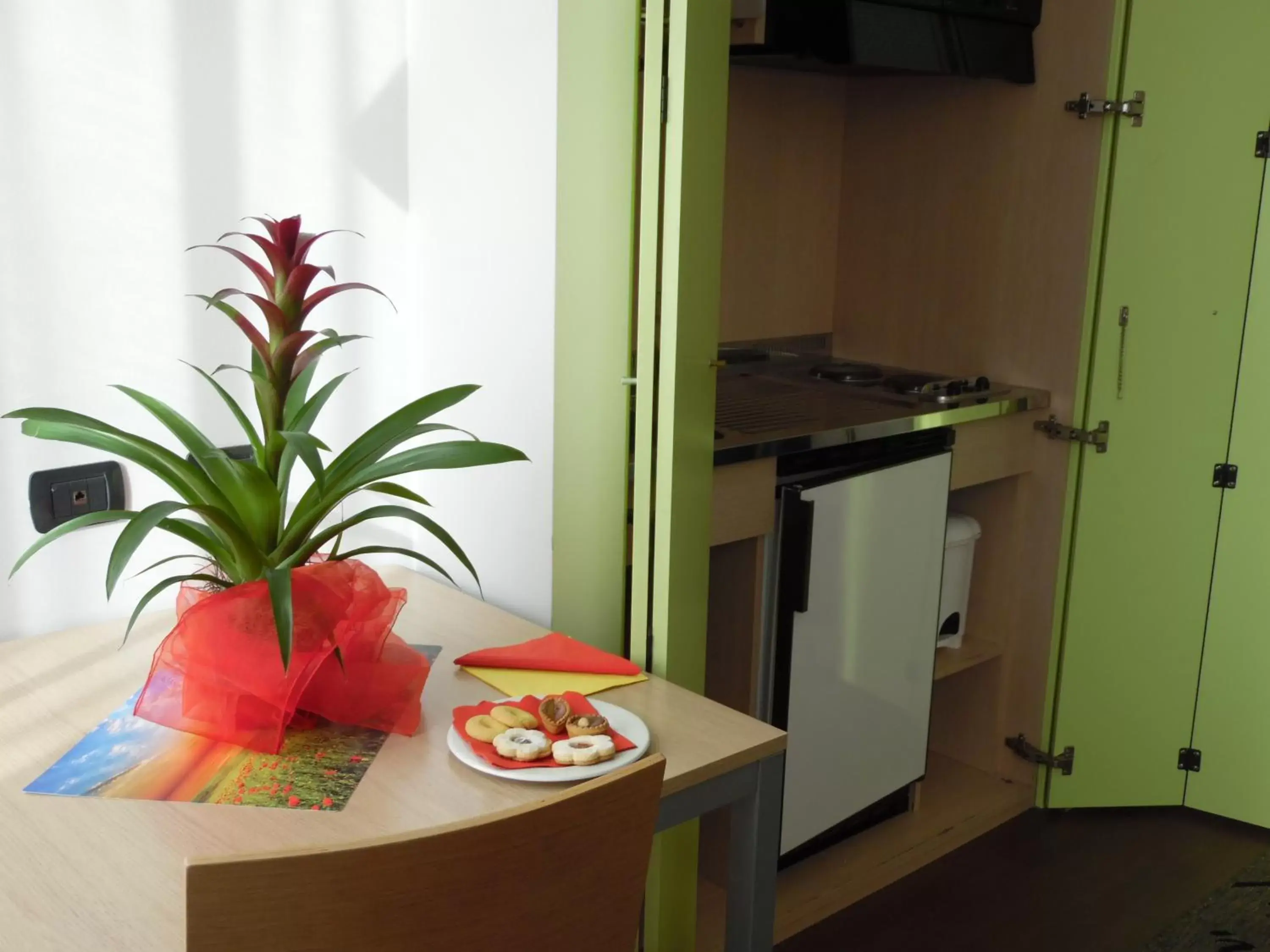 Kitchen or kitchenette, Kitchen/Kitchenette in Bis Hotel Varese