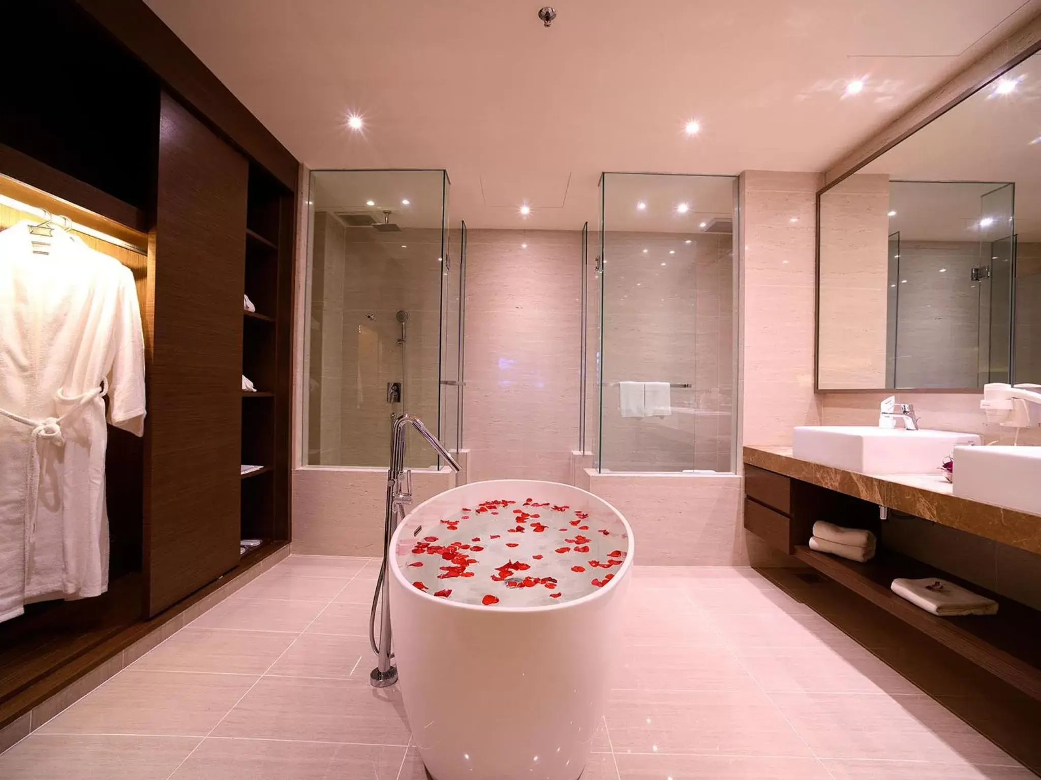 Shower, Bathroom in Bella Vista Waterfront Resort, Kuah Langkawi