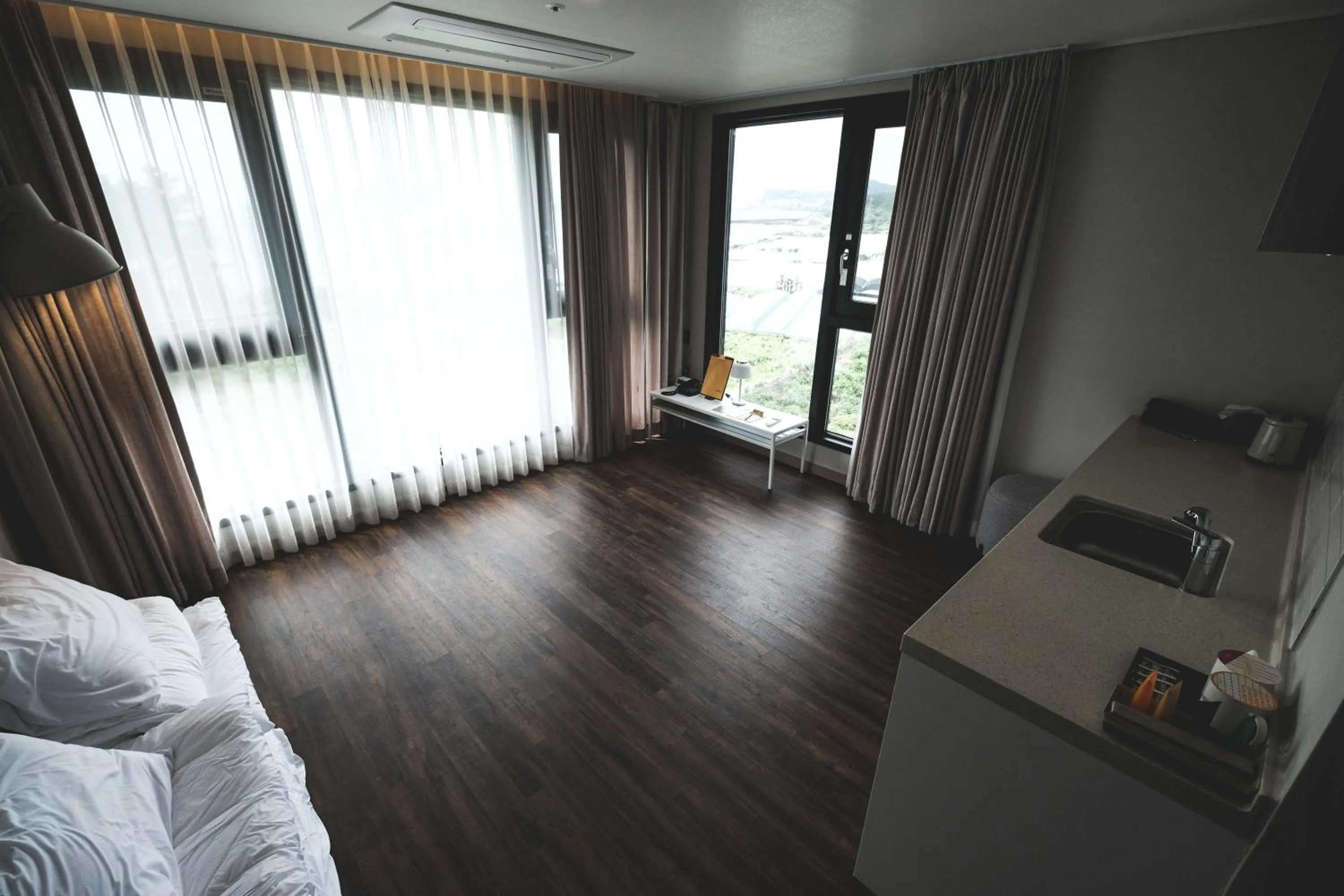 Photo of the whole room, Bed in Hotel Seogwipean