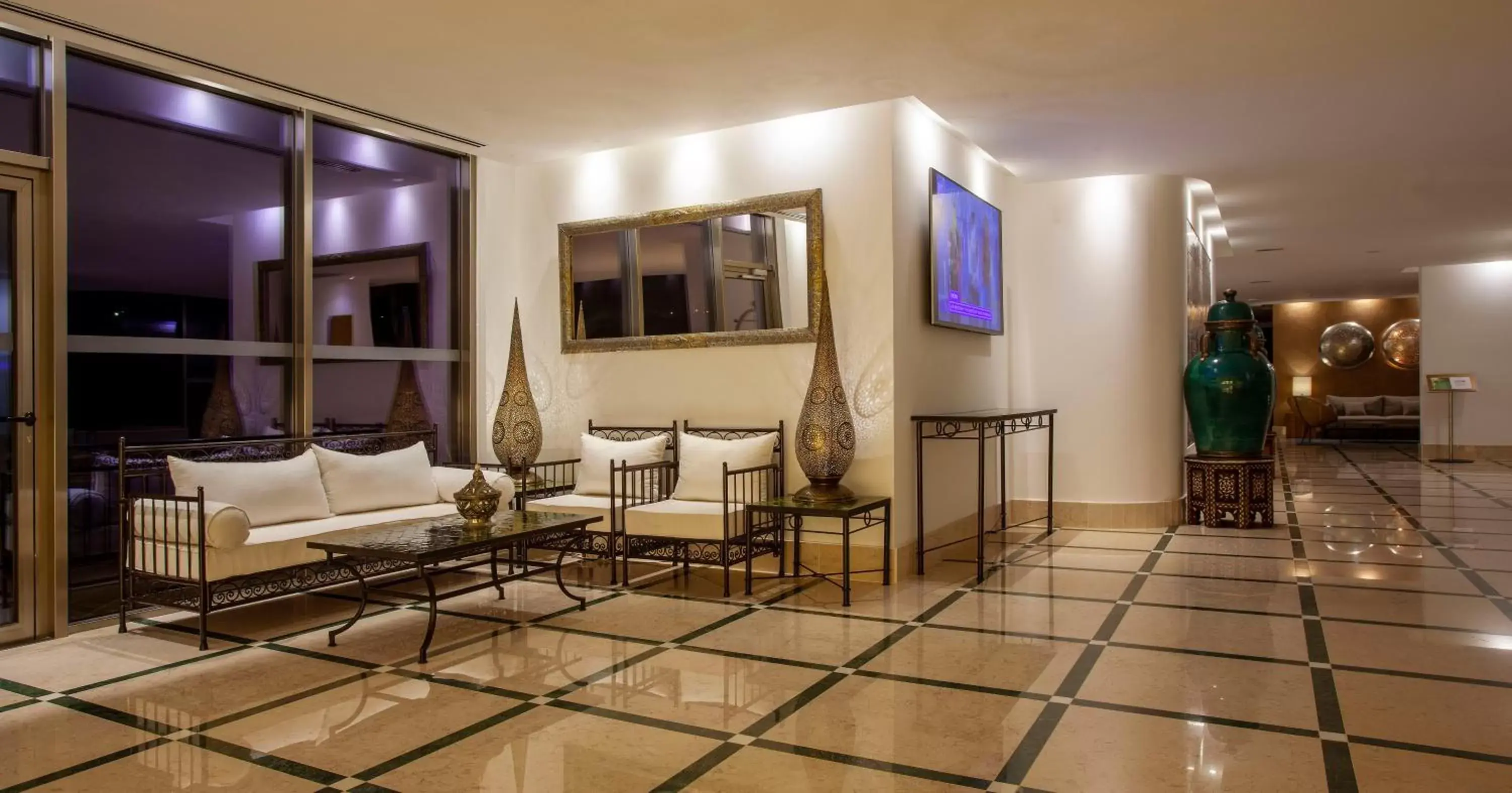 Lobby or reception in TURIM Presidente Hotel