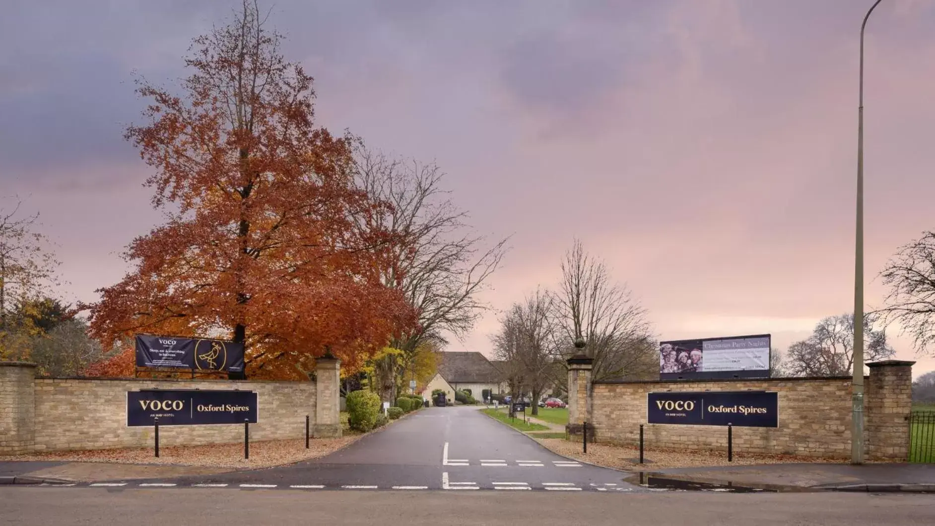 Facade/entrance in voco Oxford Spires by IHG Facade/entrance in voco Oxford Spires by IHG