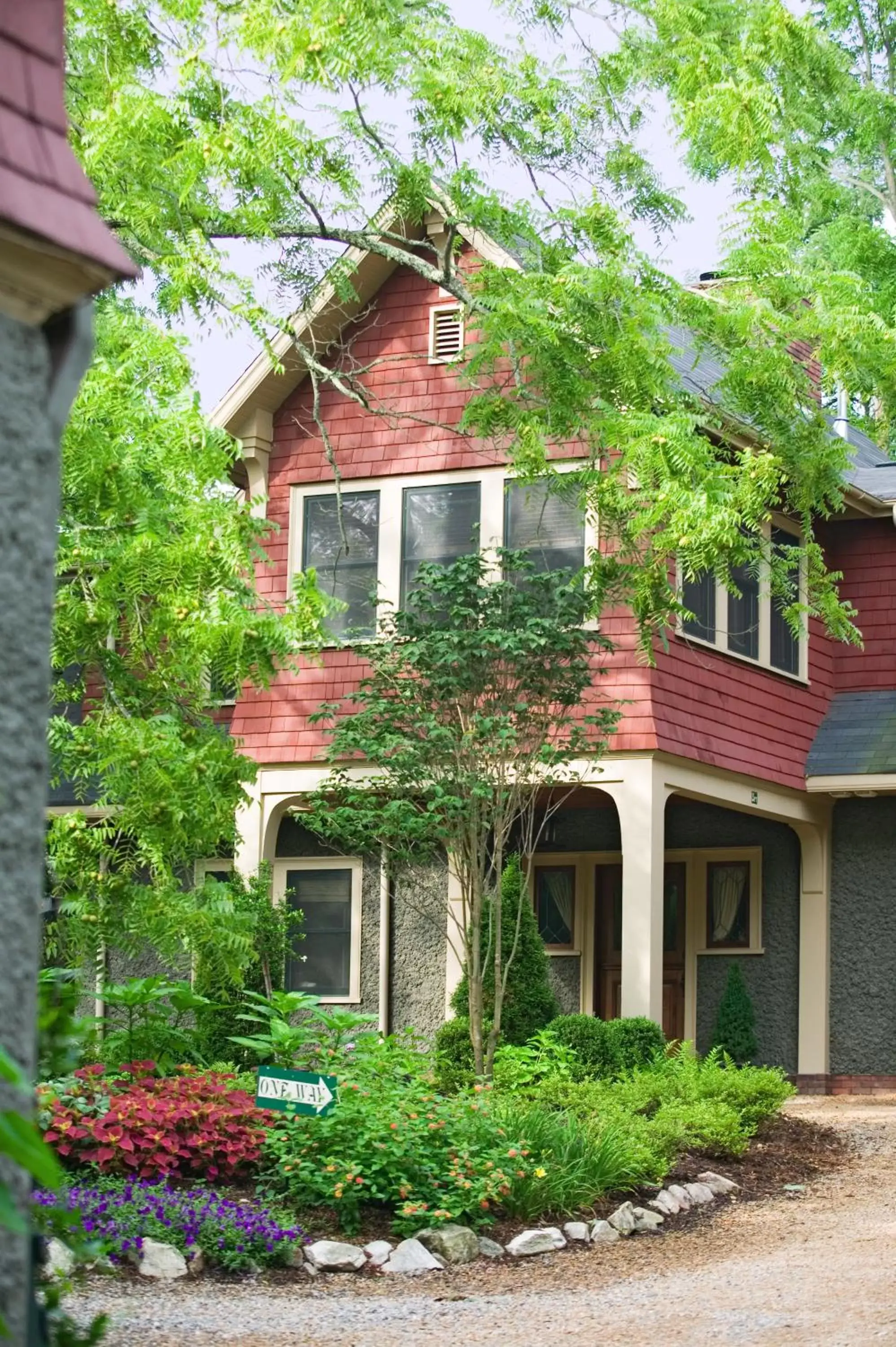 Facade/entrance, Property Building in 1900 Inn on Montford