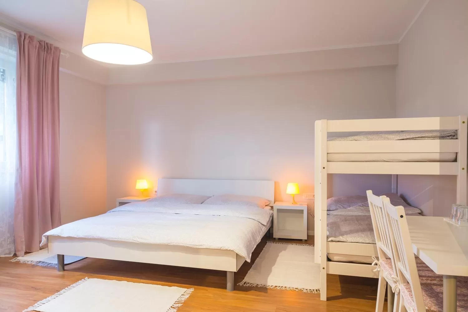 Photo of the whole room, Bed in HOP HOUSE Garni Hotel