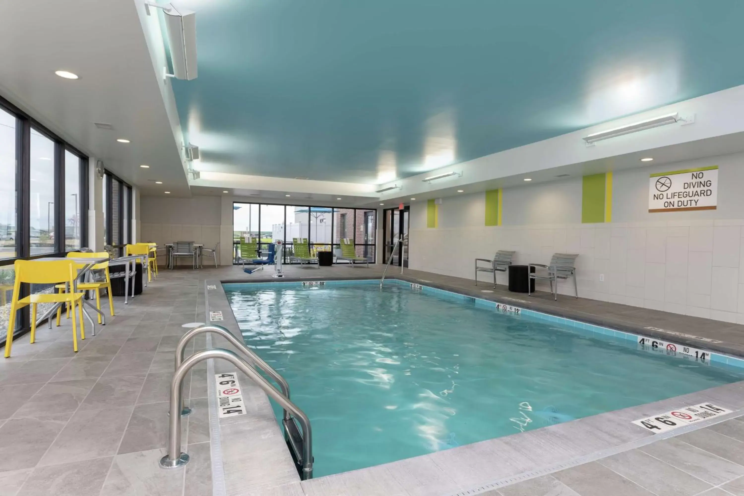 Pool view, Swimming Pool in Home2 Suites By Hilton Indianapolis Airport