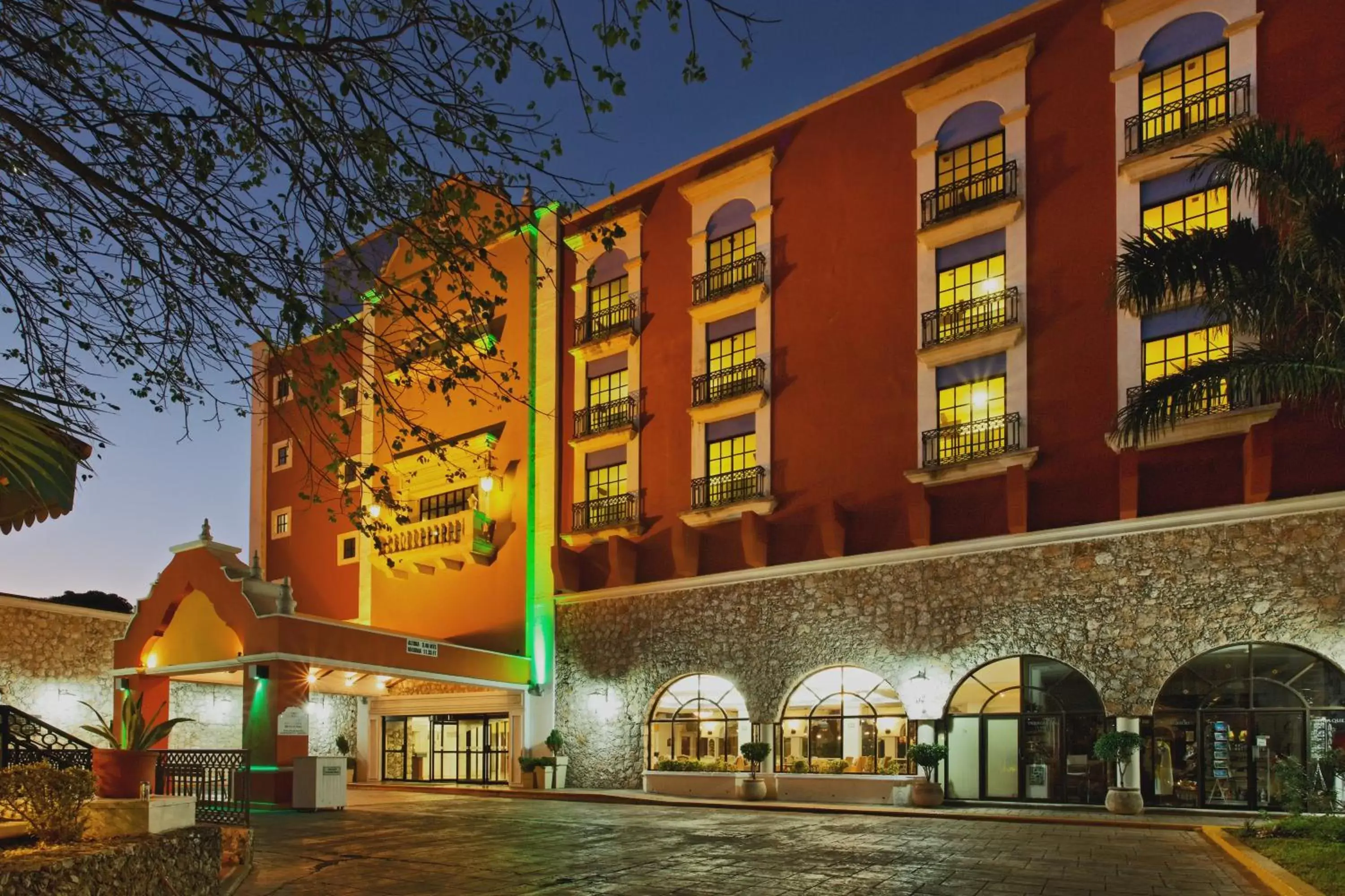 Property Building in Holiday Inn Merida, an IHG Hotel