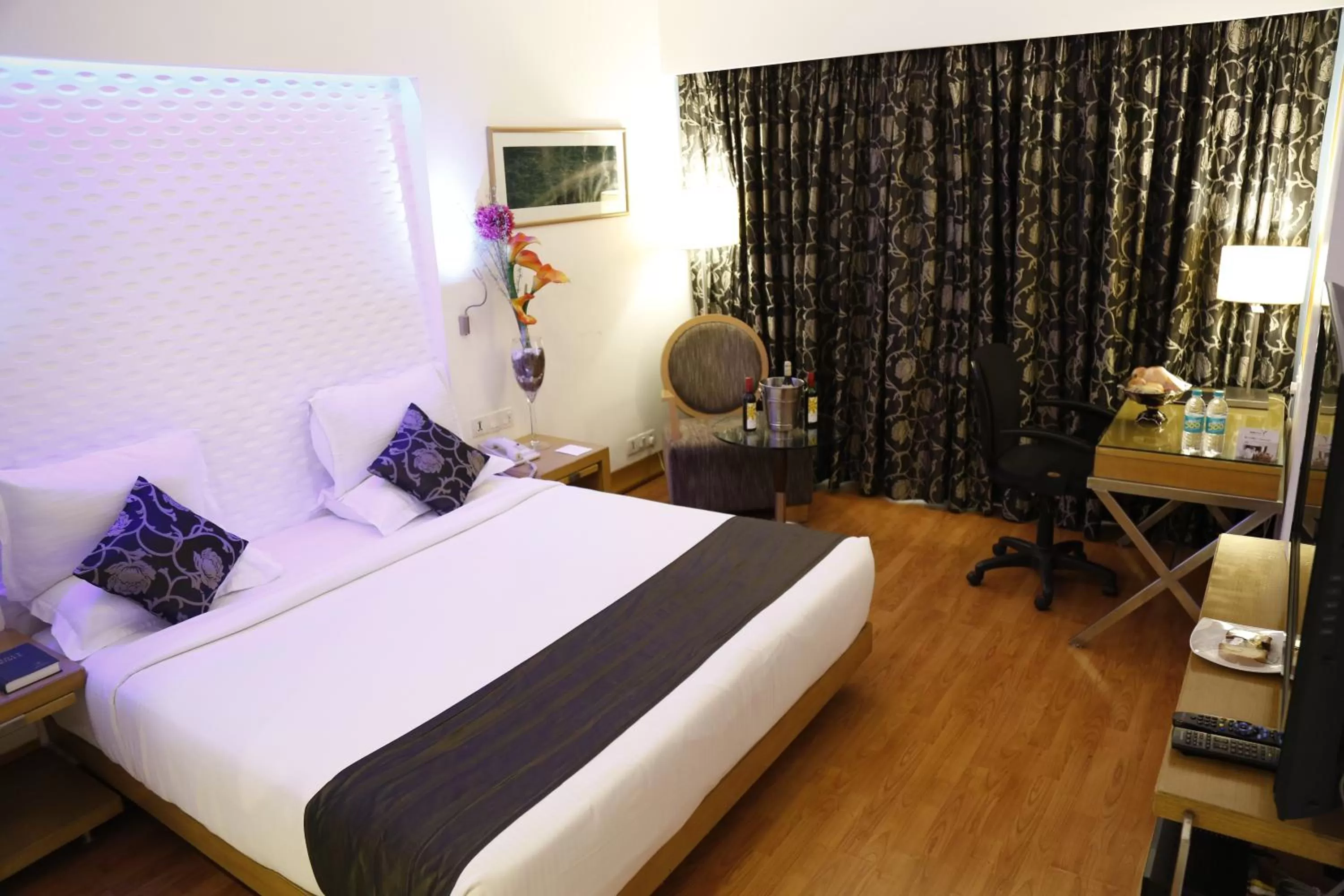 Bed in Hotel Yogi Midtown