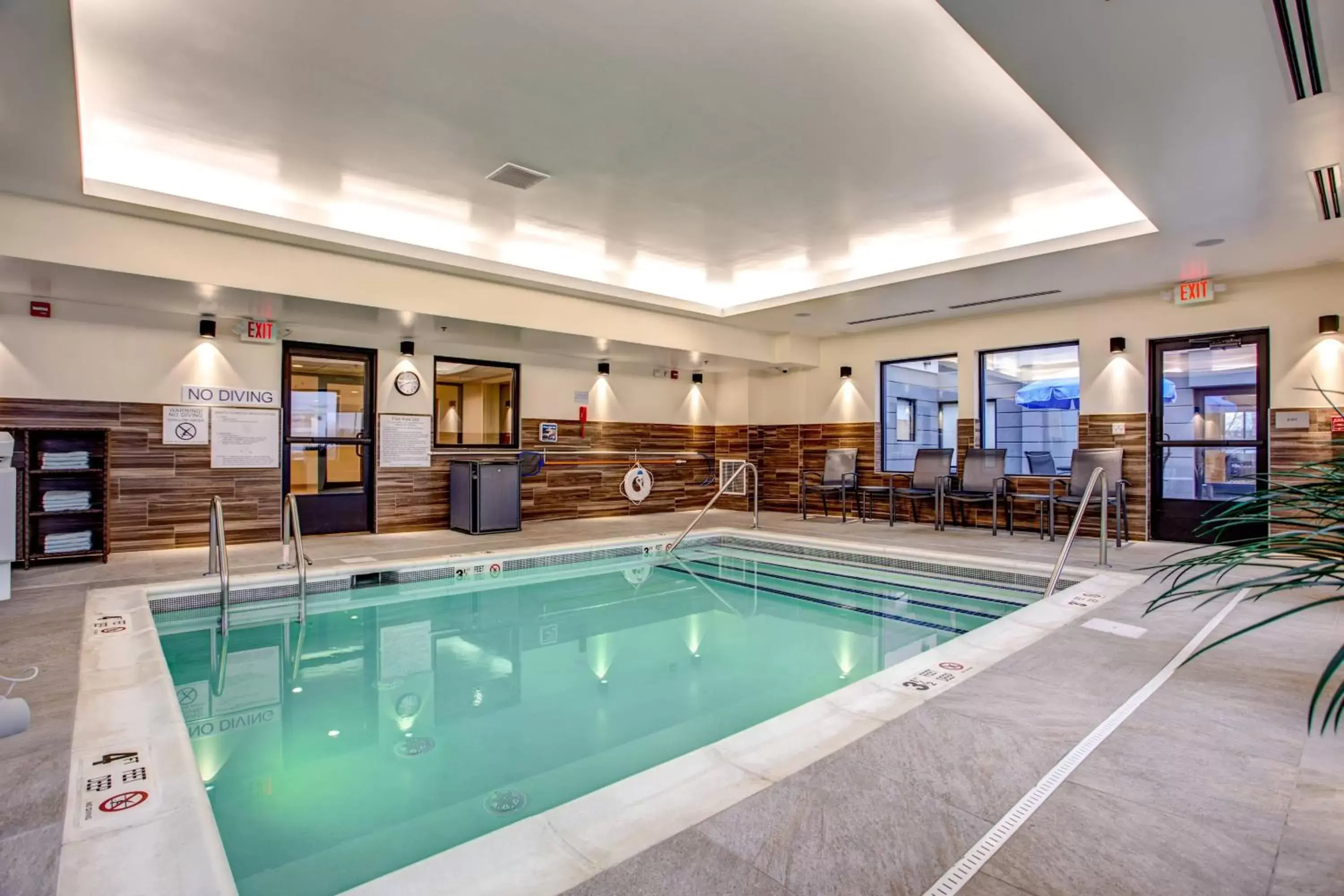 Swimming Pool in Fairfield Inn & Suites by Marriott Springfield Holyoke