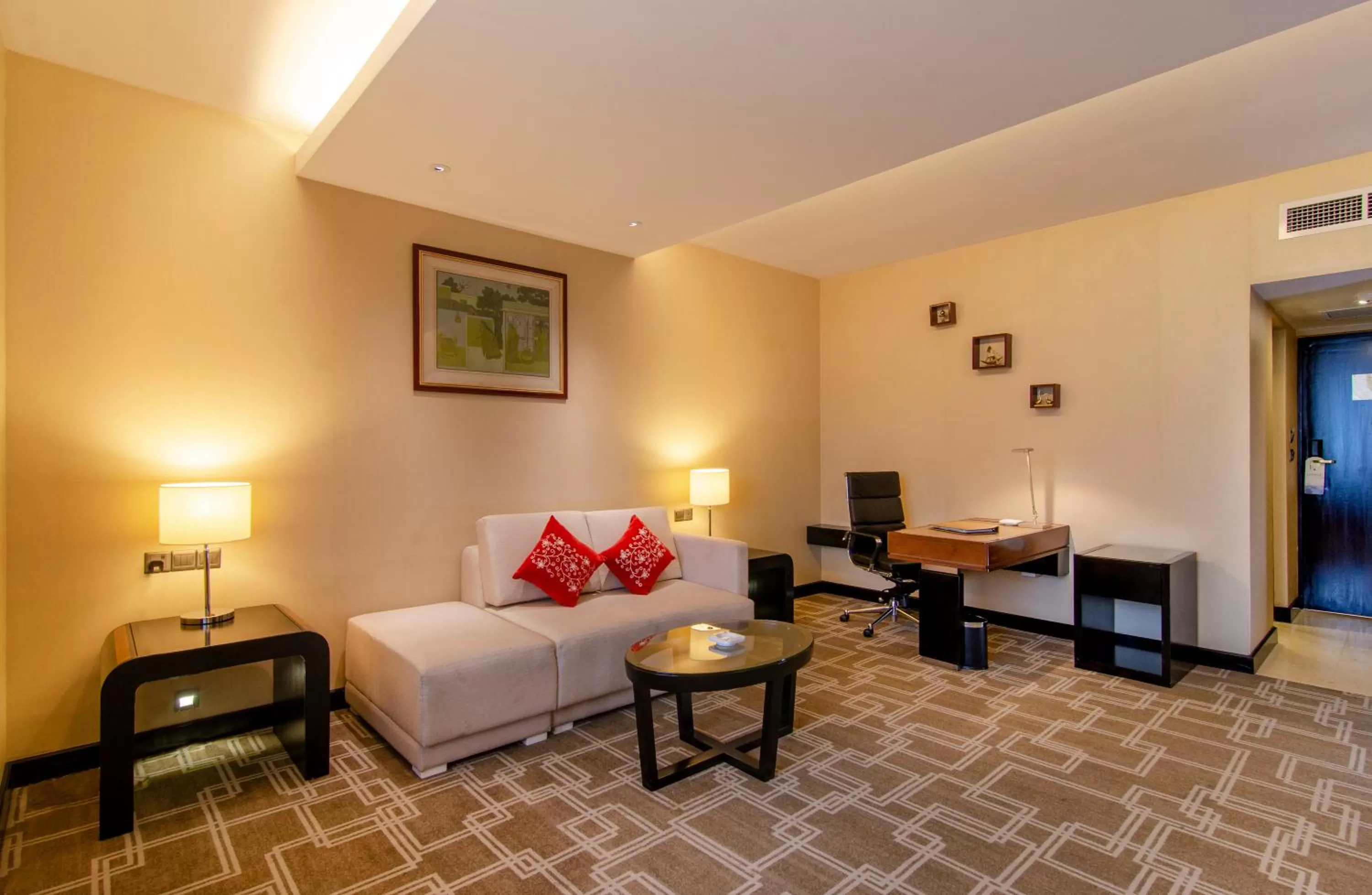 Bed in Pan Pacific Sonargaon Dhaka