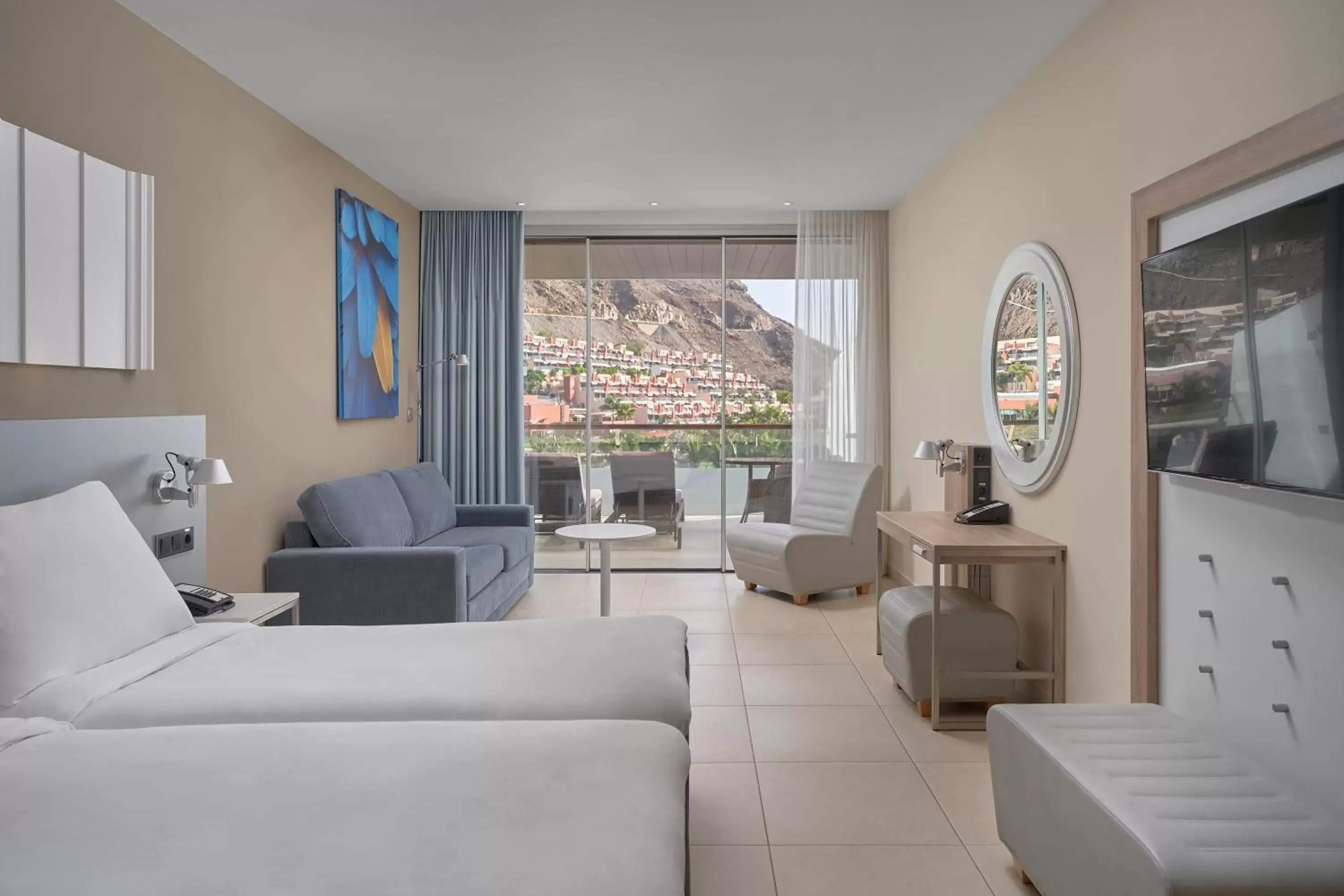 Bed, Seating Area in Radisson Blu Resort & Spa, Gran Canaria Mogan