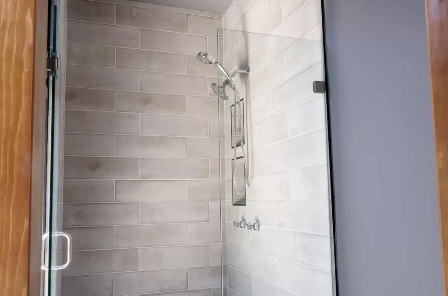 Shower, Bathroom in The Studios 22800
