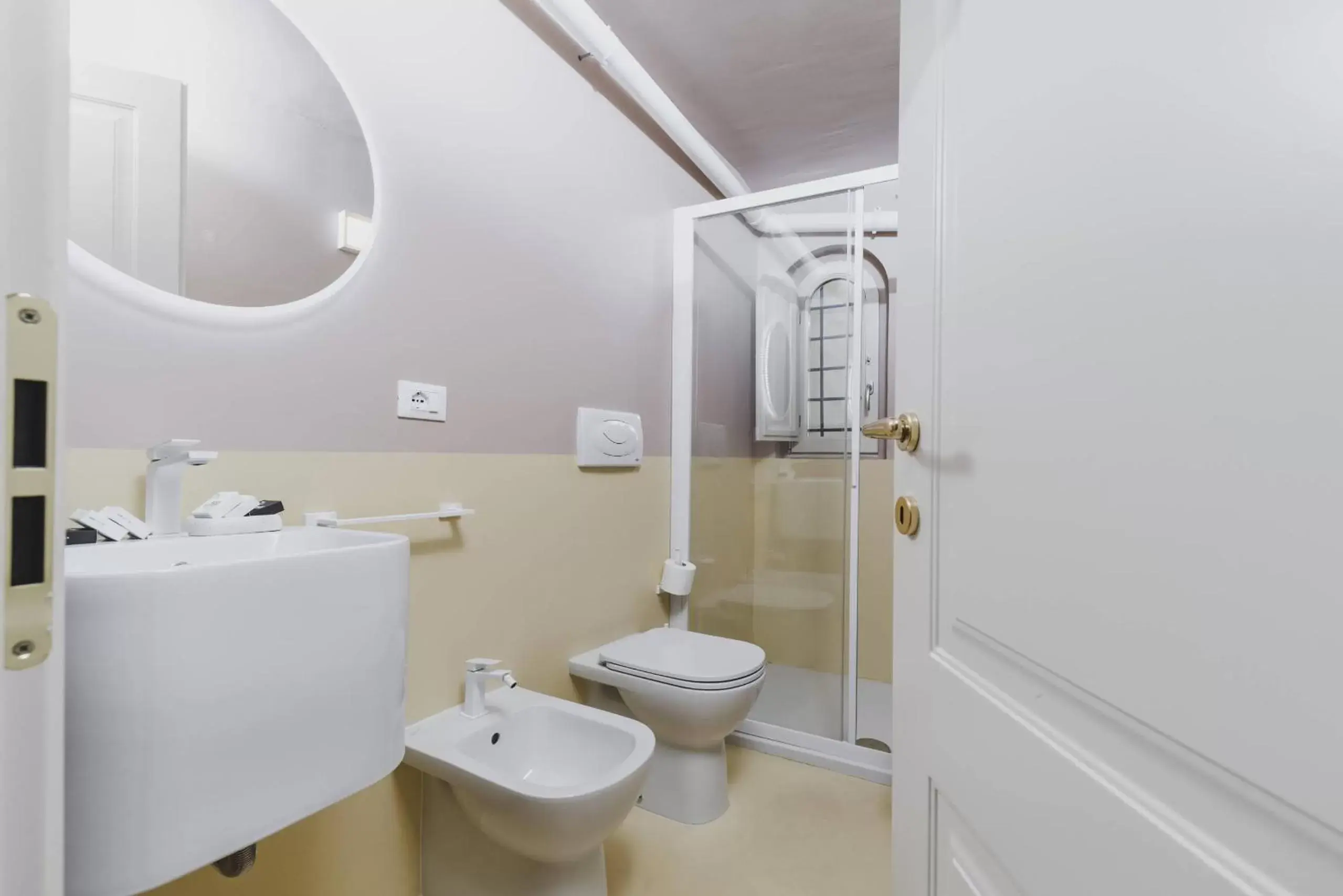 Bathroom in Casa Horti Suites
