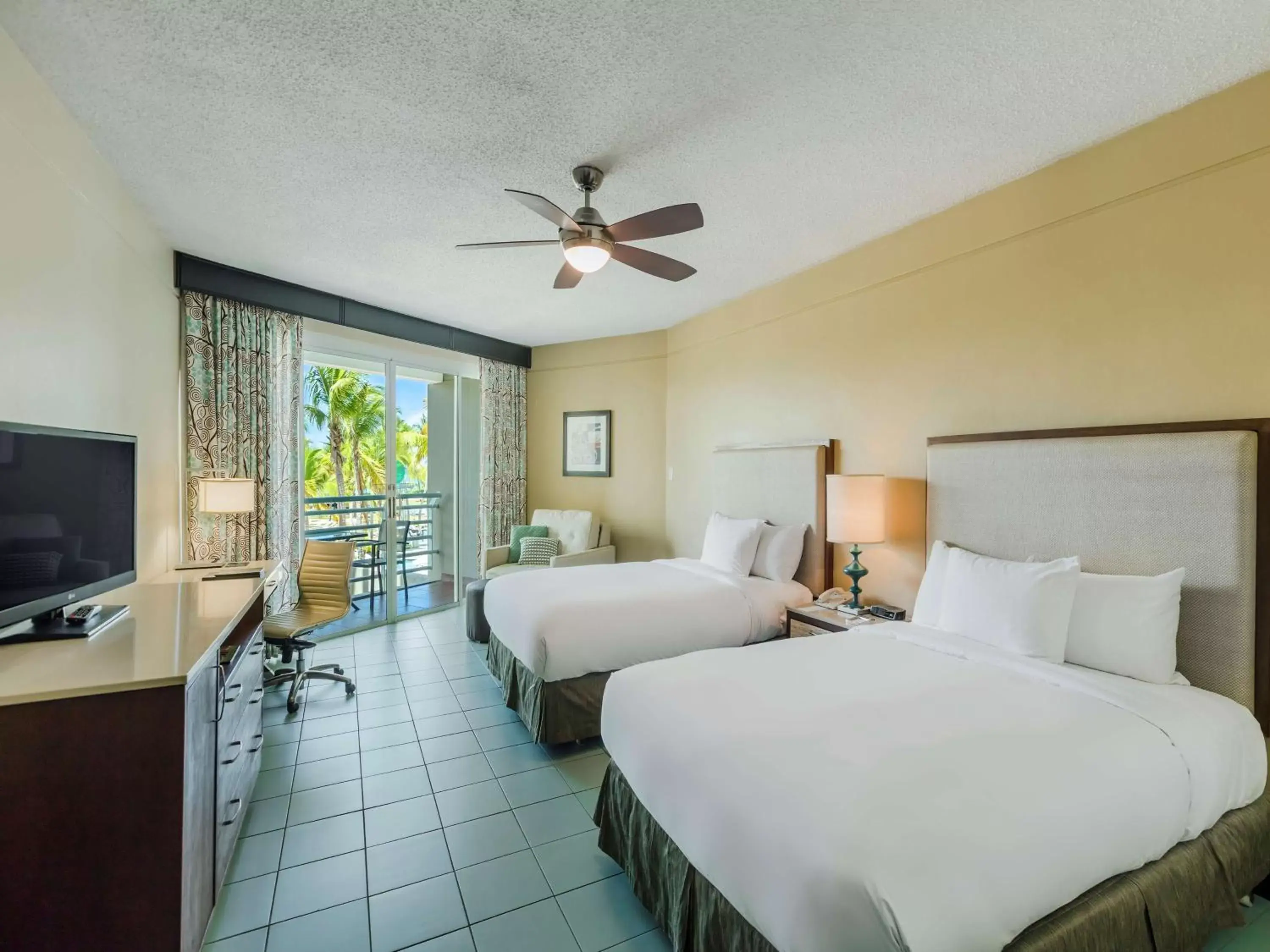 Bed in Hilton Ponce Golf & Casino Resort