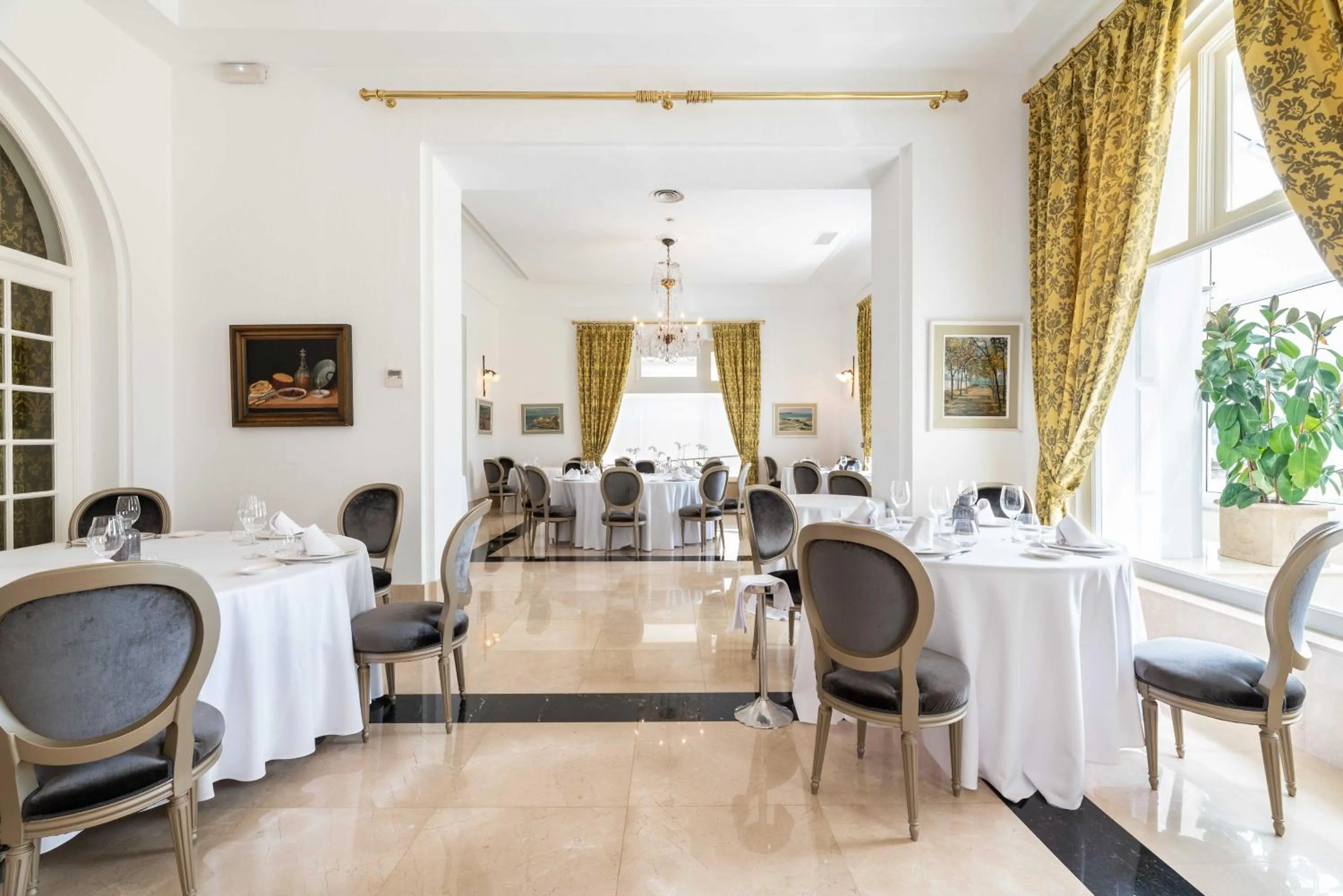 Restaurant/places to eat in Eurostars Gran Hotel La Toja