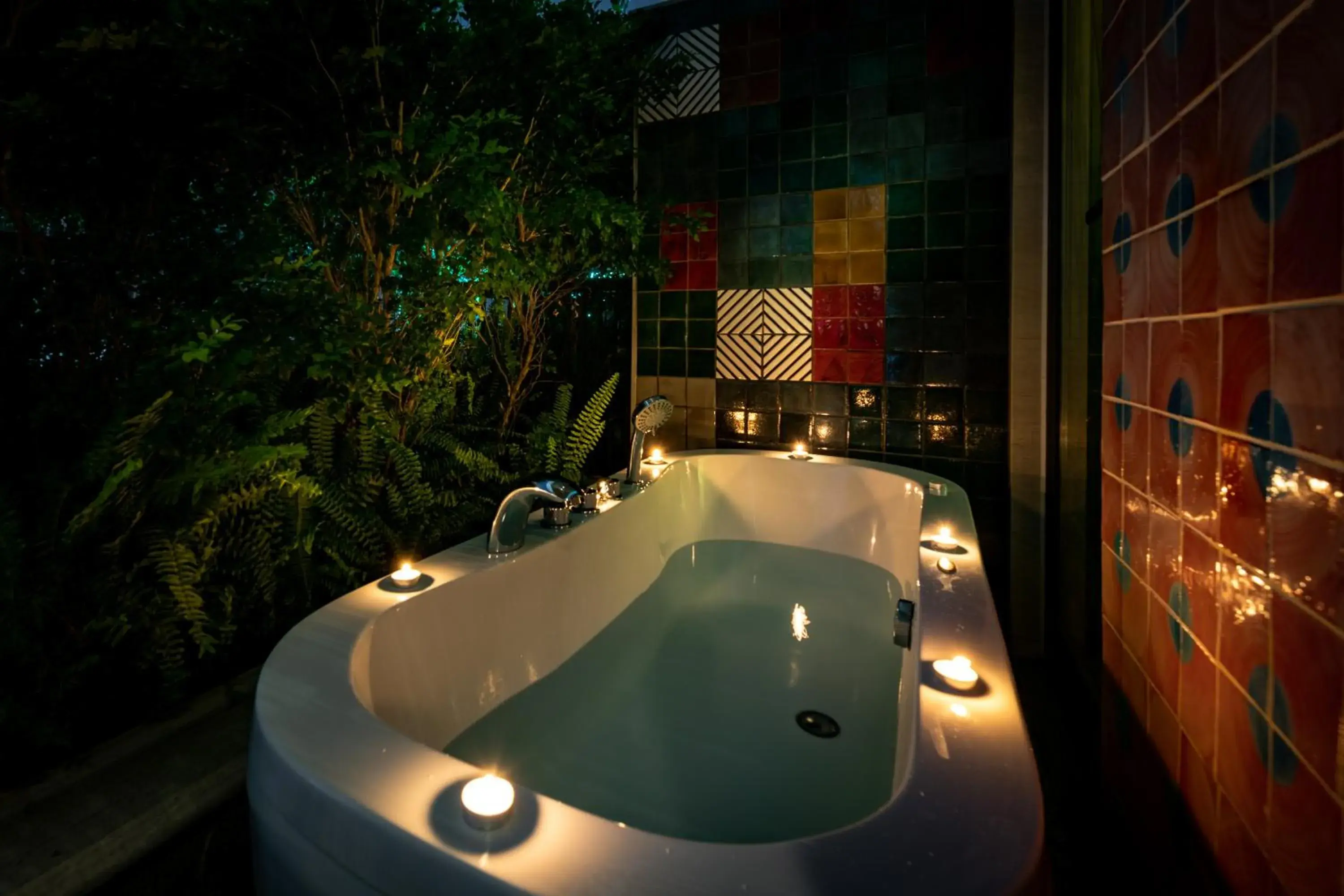 Bath, Bathroom in Au Lac Legend Hotel