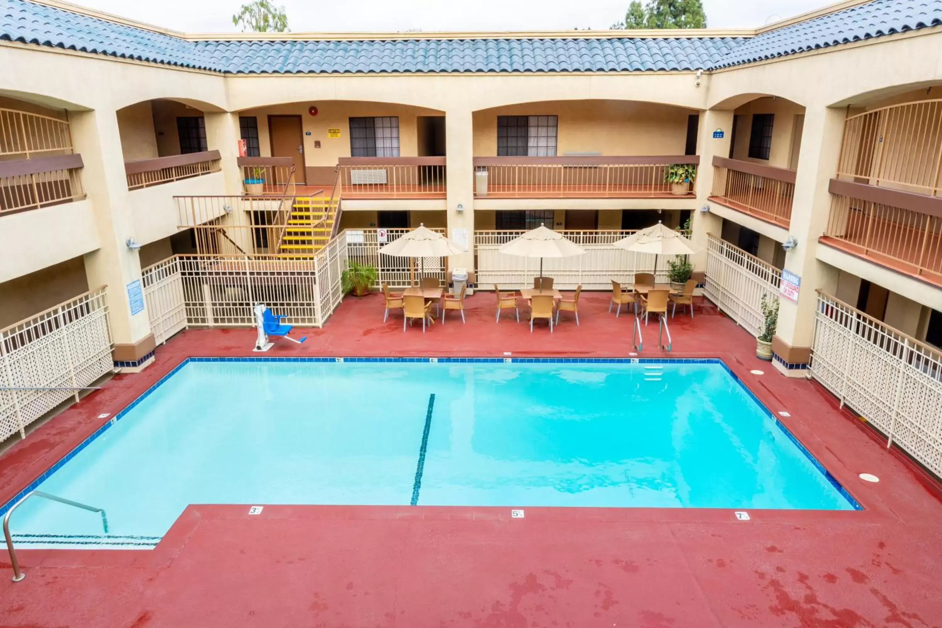 Swimming pool, Pool View in Days Inn & Suites by Wyndham Artesia