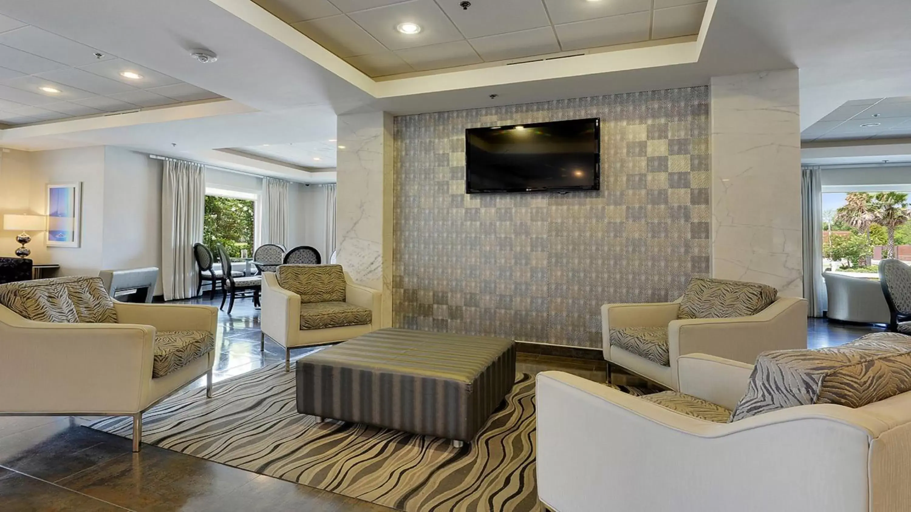 Property building, Seating Area in Holiday Inn Express & Suites Gonzales, an IHG Hotel