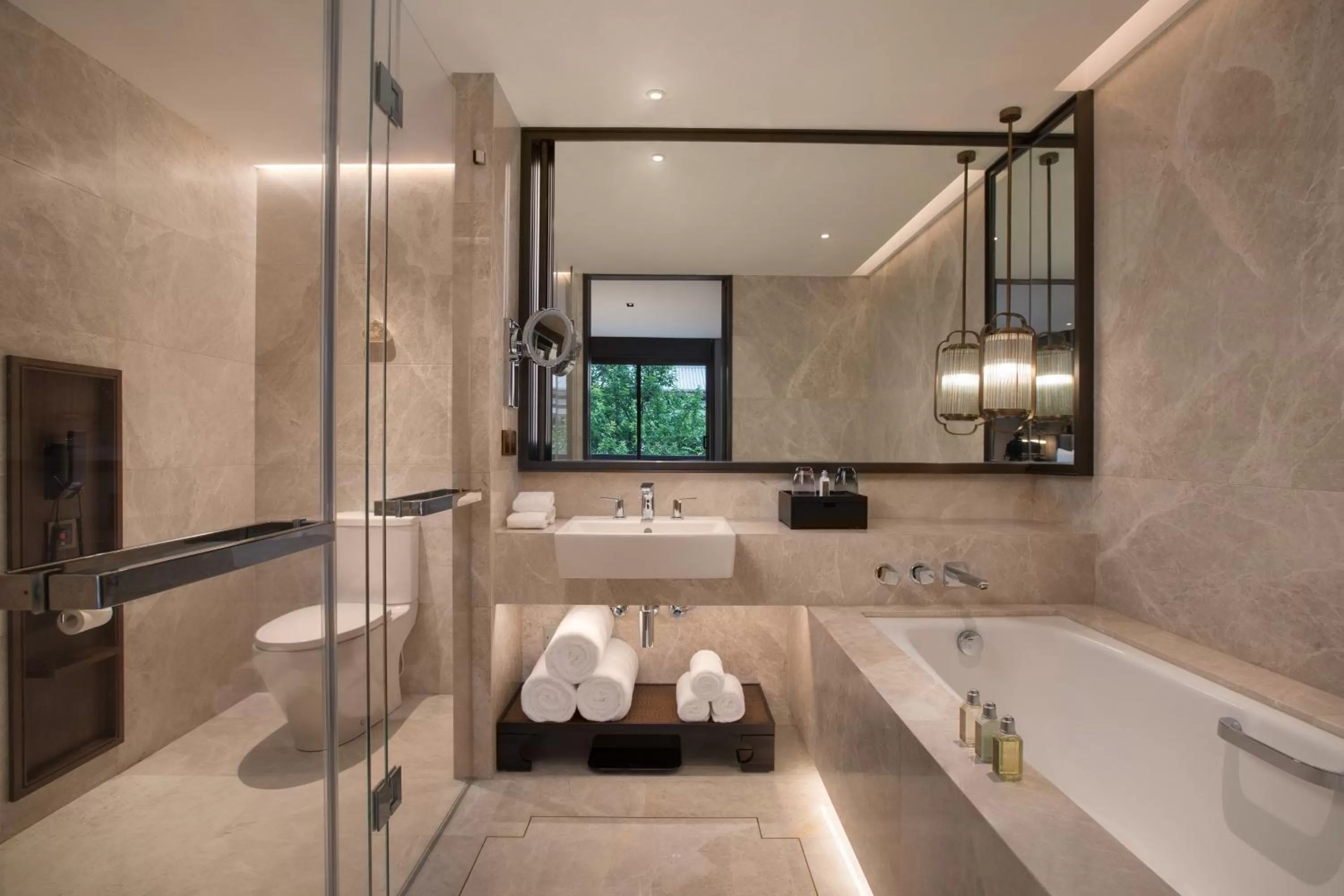 Bathroom in HUALUXE Xi'an Tanghua by IHG