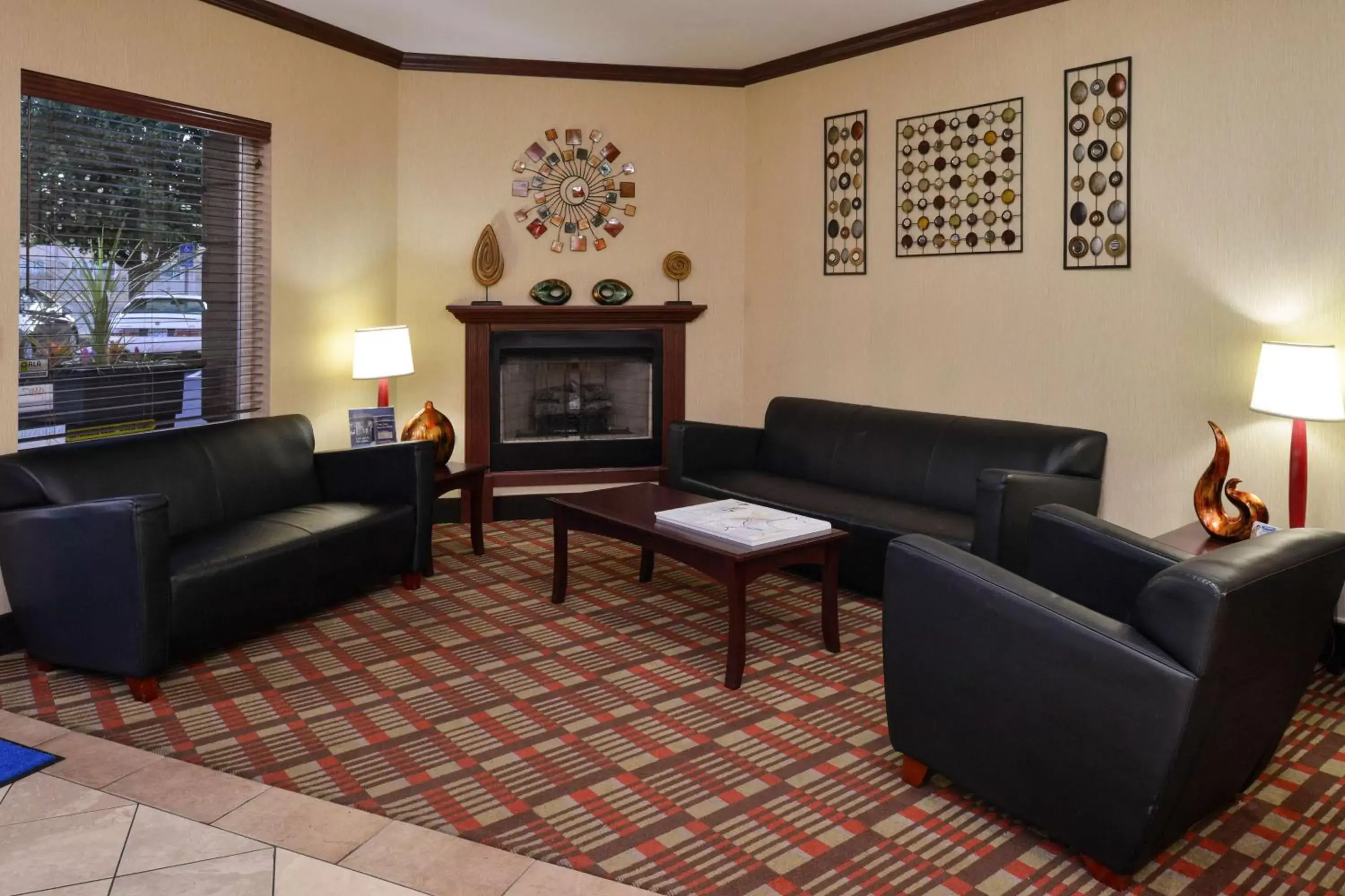 Lobby or reception, Seating Area in Best Western Wilsonville Inn & Suites