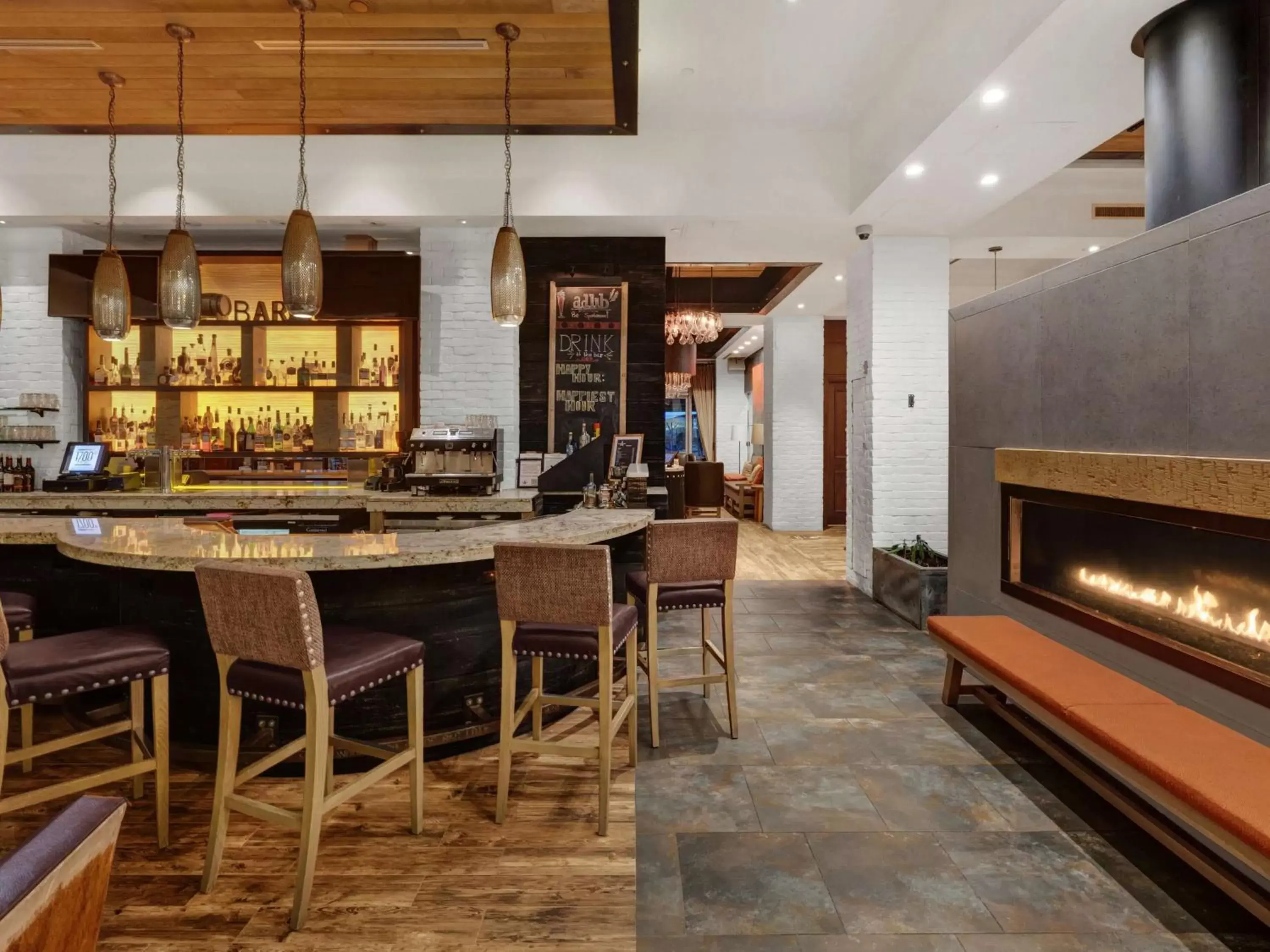 Lounge or bar in Hilton Harrisburg near Hershey Park Lounge or bar in Hilton Harrisburg near Hershey Park