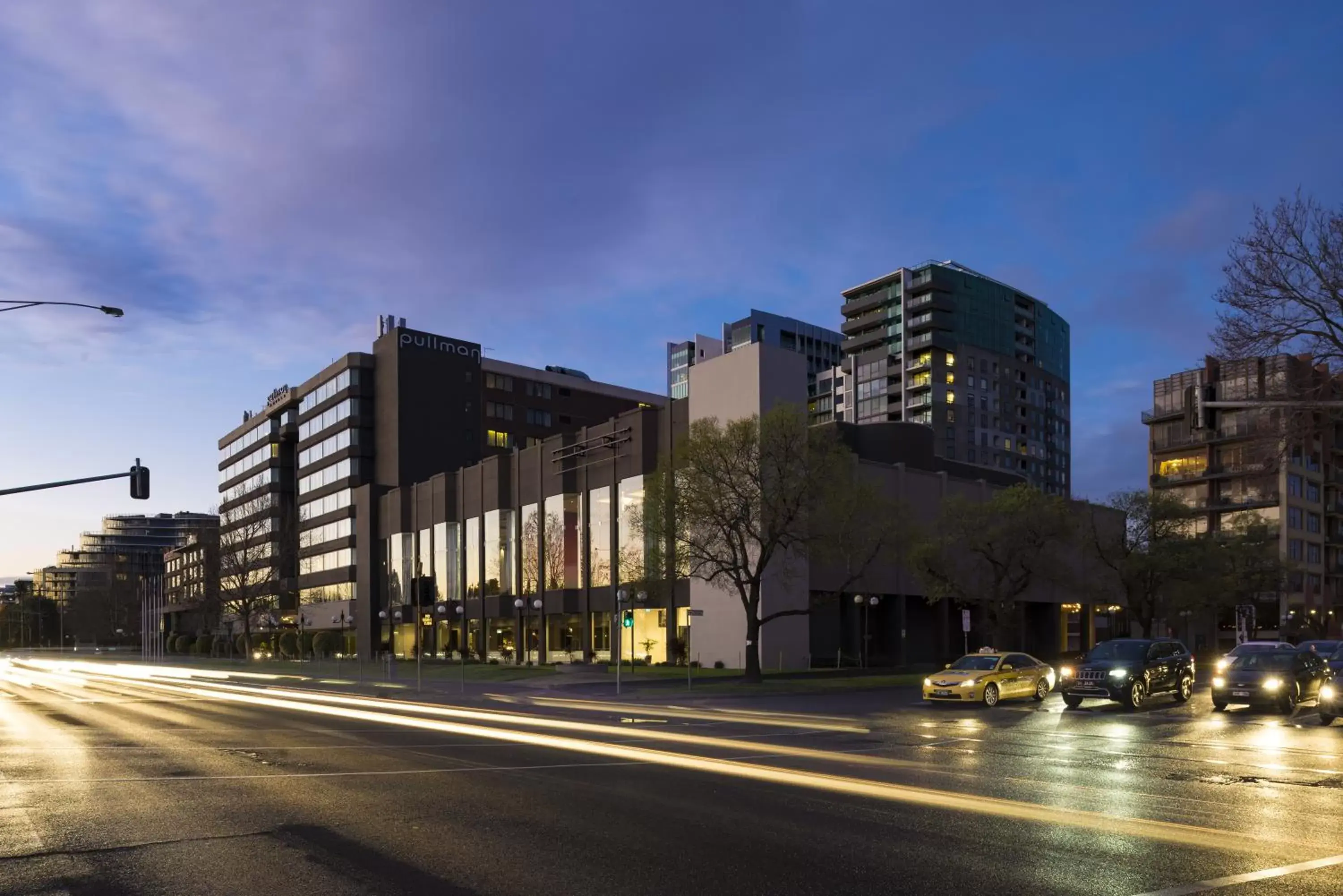 Property building, Neighborhood in Pullman Melbourne Albert Park