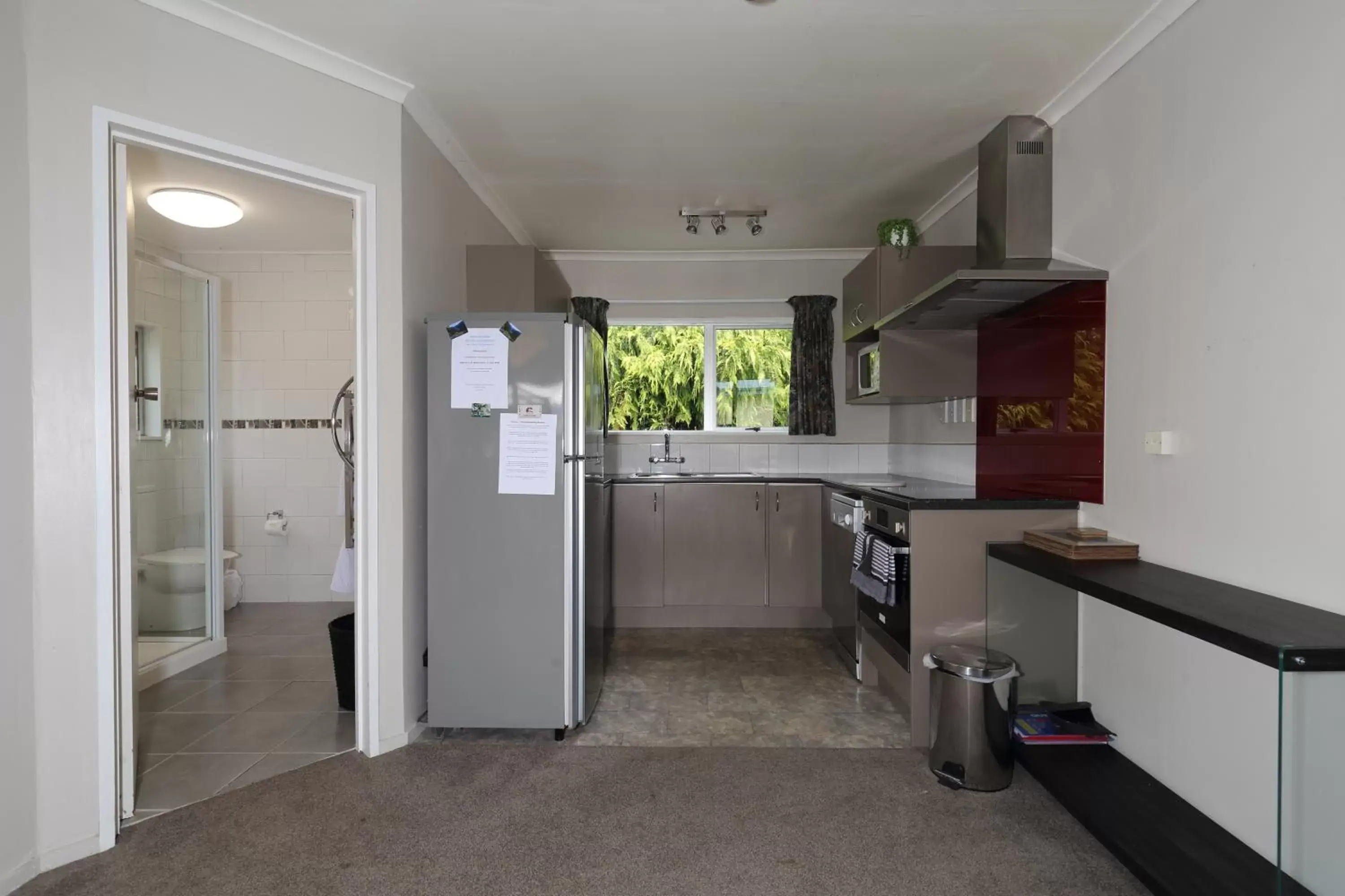 Kitchen or kitchenette, Kitchen/Kitchenette in Aden Motel